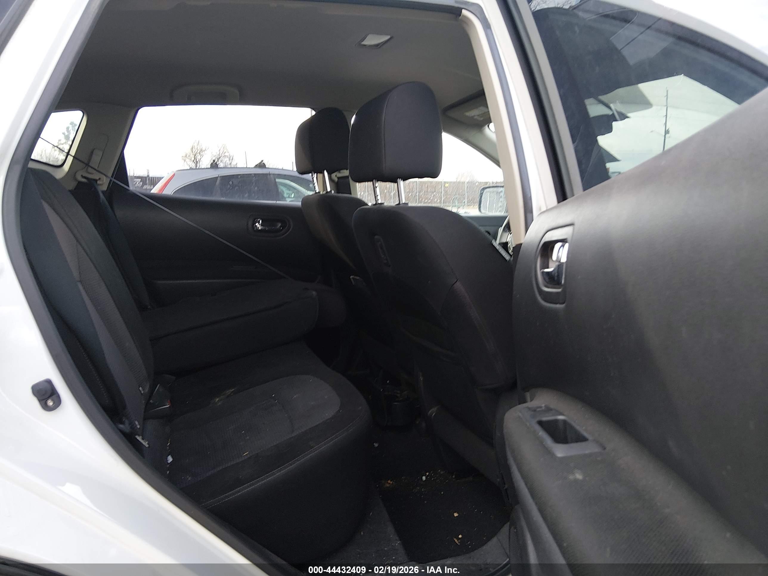 NISSAN ROGUE image 8