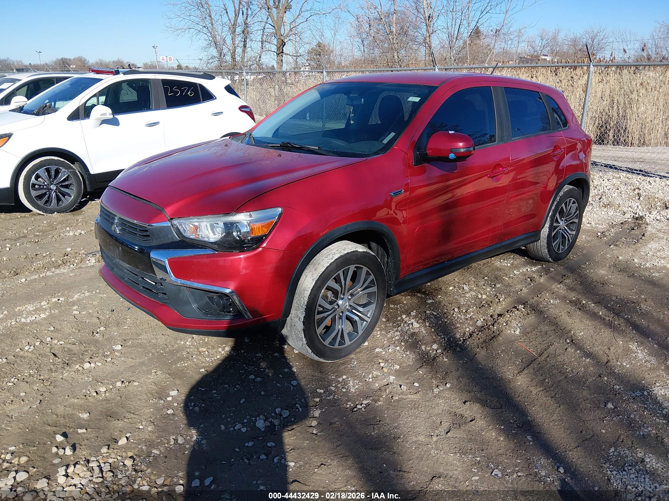 MITSUBISHI OUTLANDER image 2