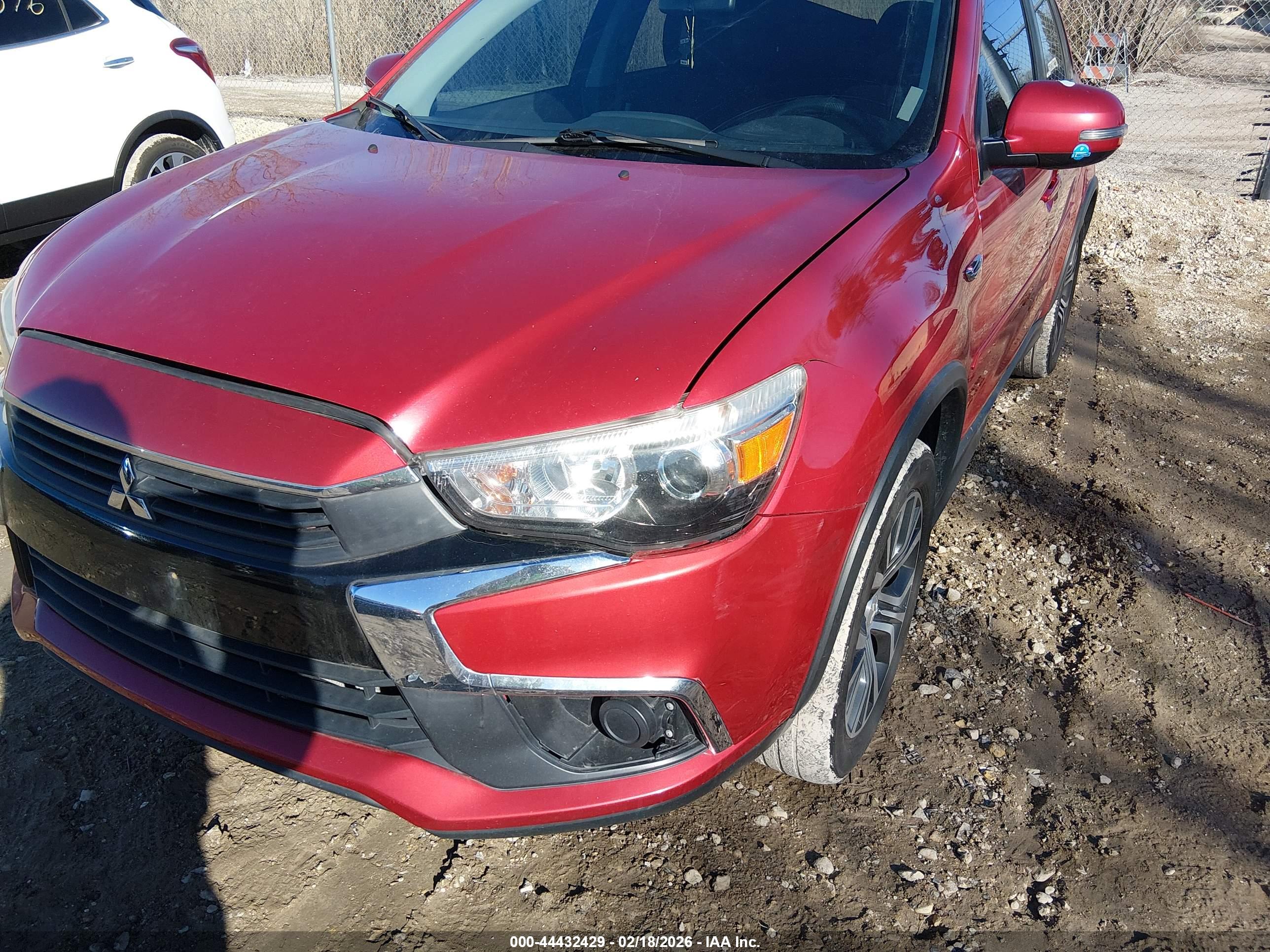 MITSUBISHI OUTLANDER image 6