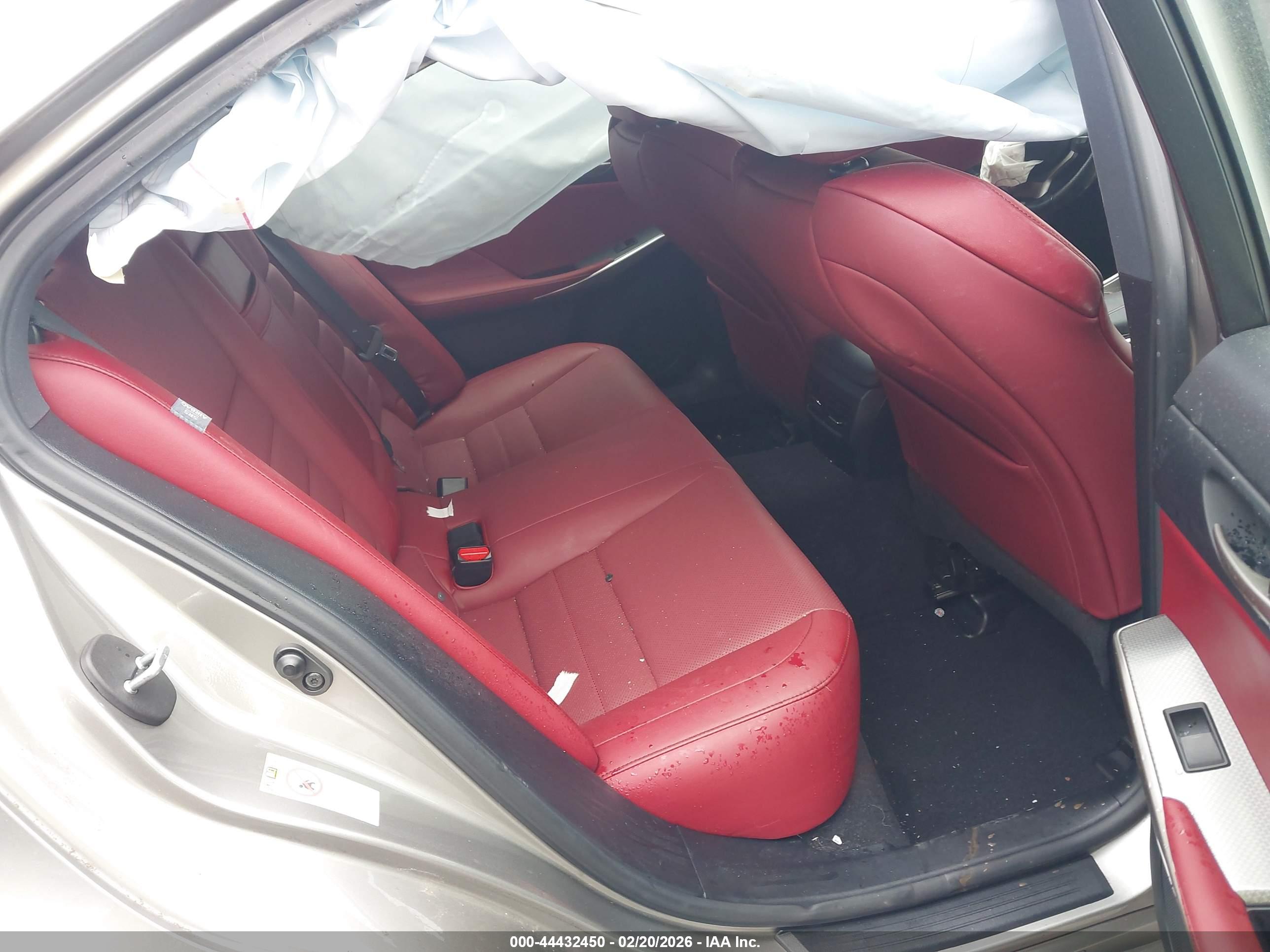LEXUS IS image 8