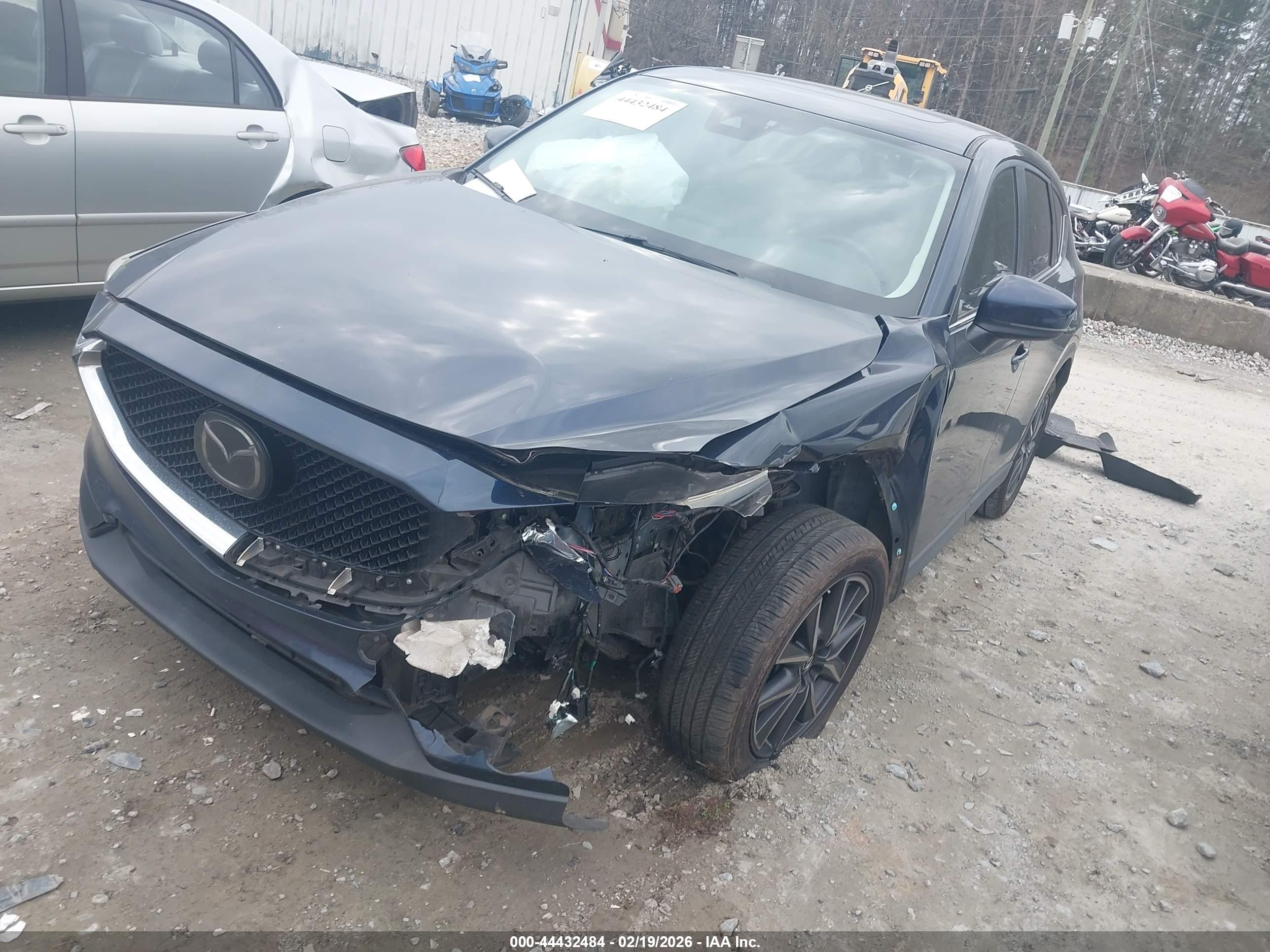 MAZDA CX-5 image 2