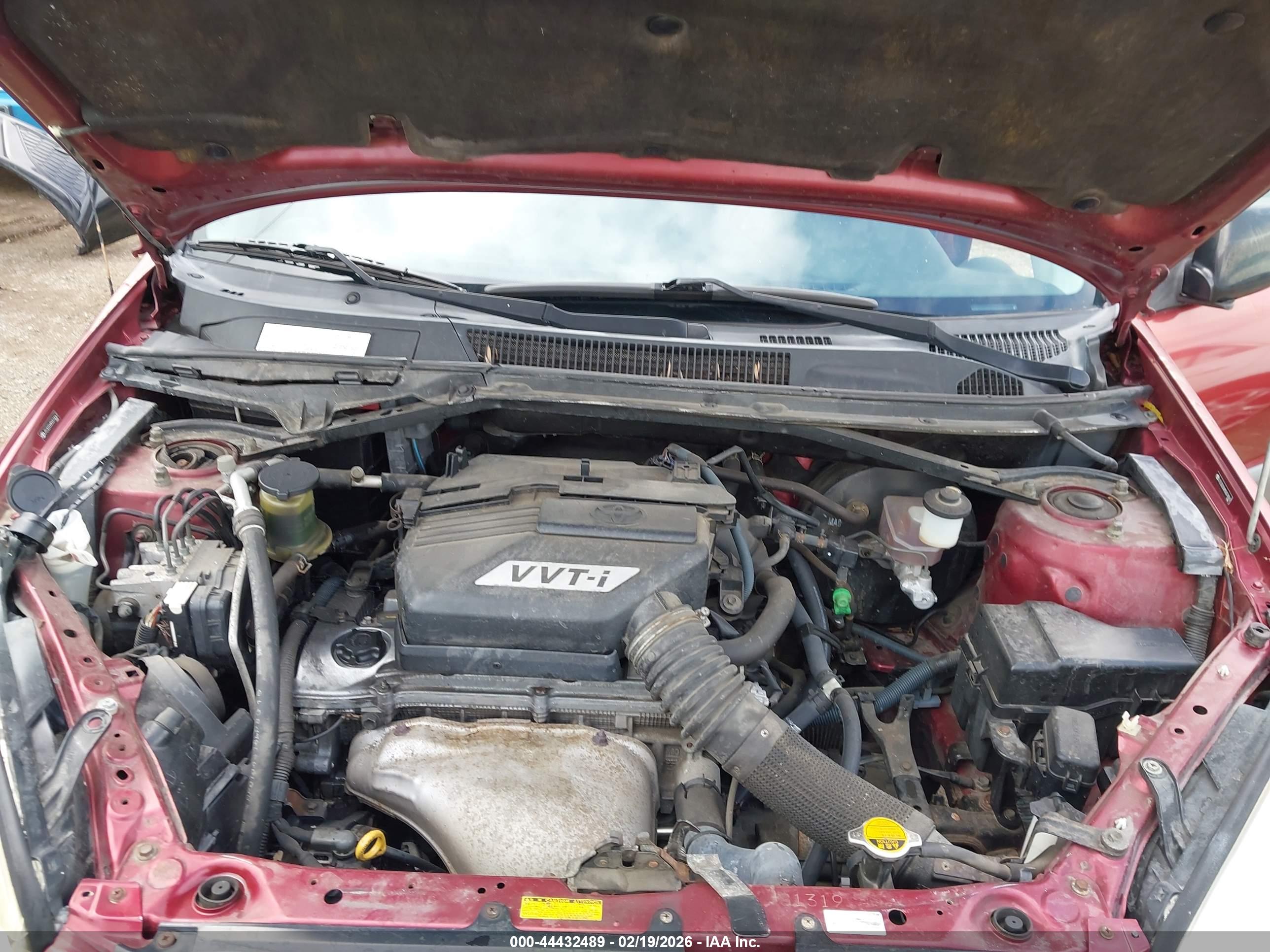 TOYOTA RAV4 image 10