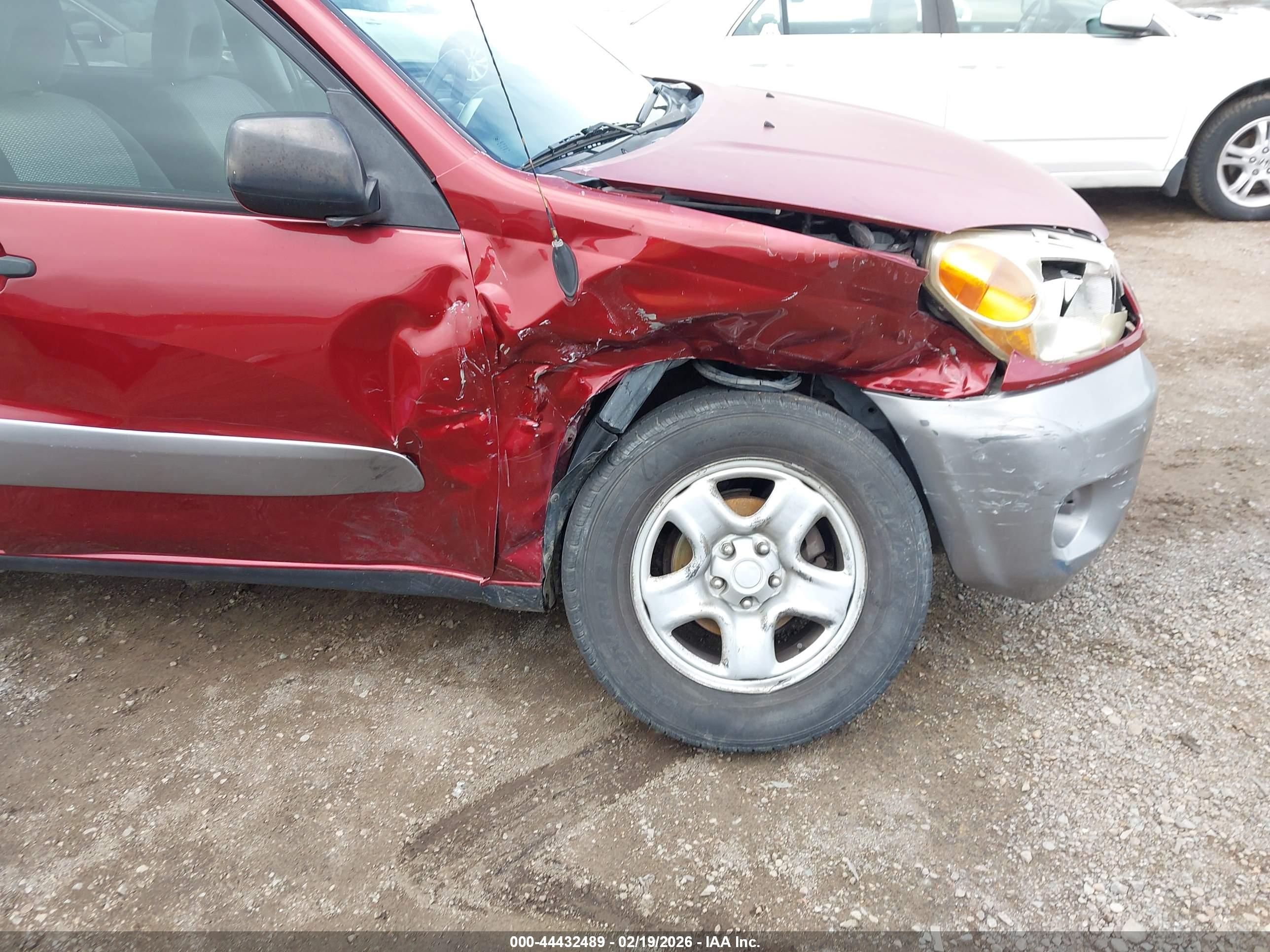 TOYOTA RAV4 image 6