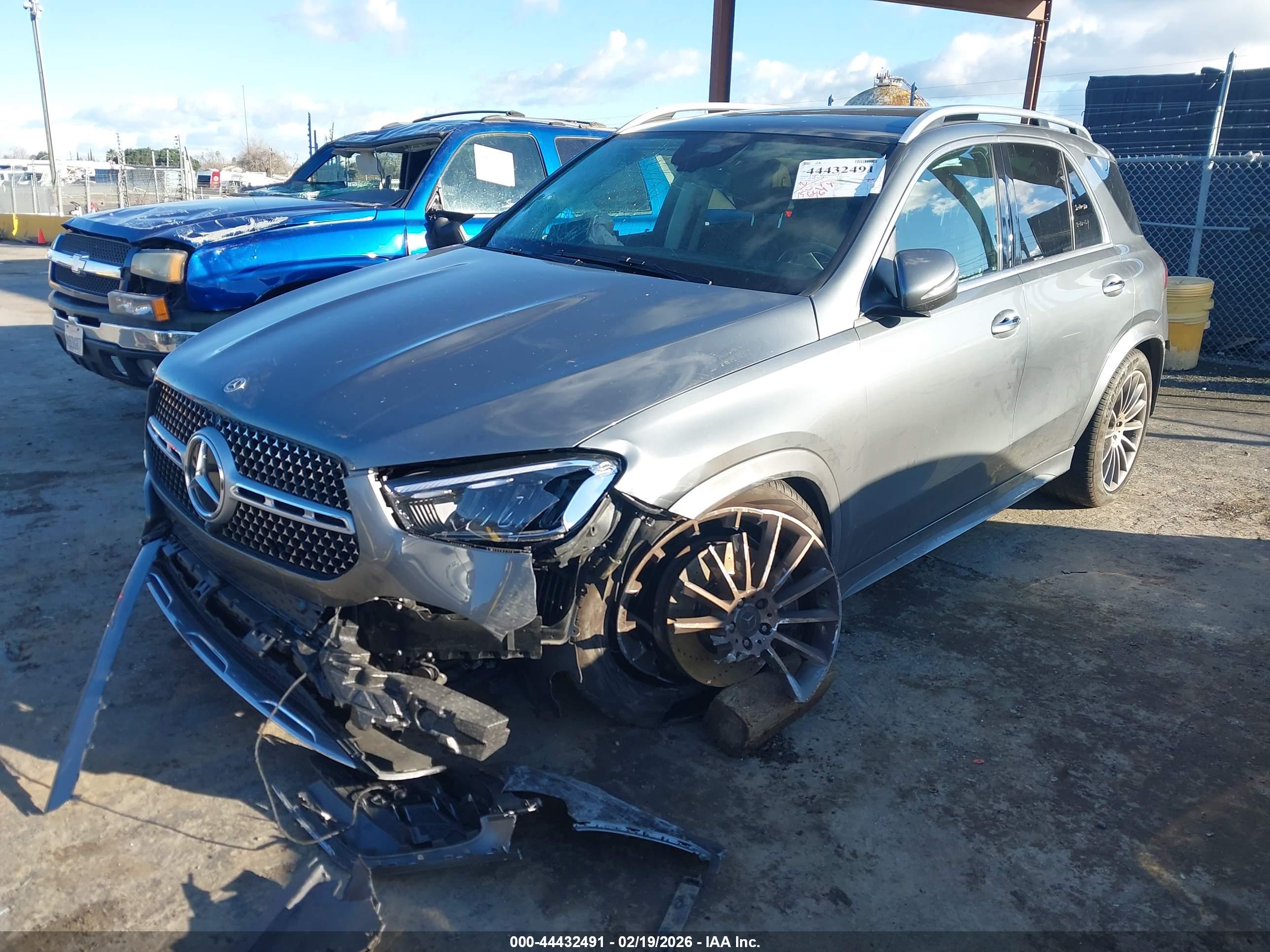 MERCEDES-BENZ GLE image 2