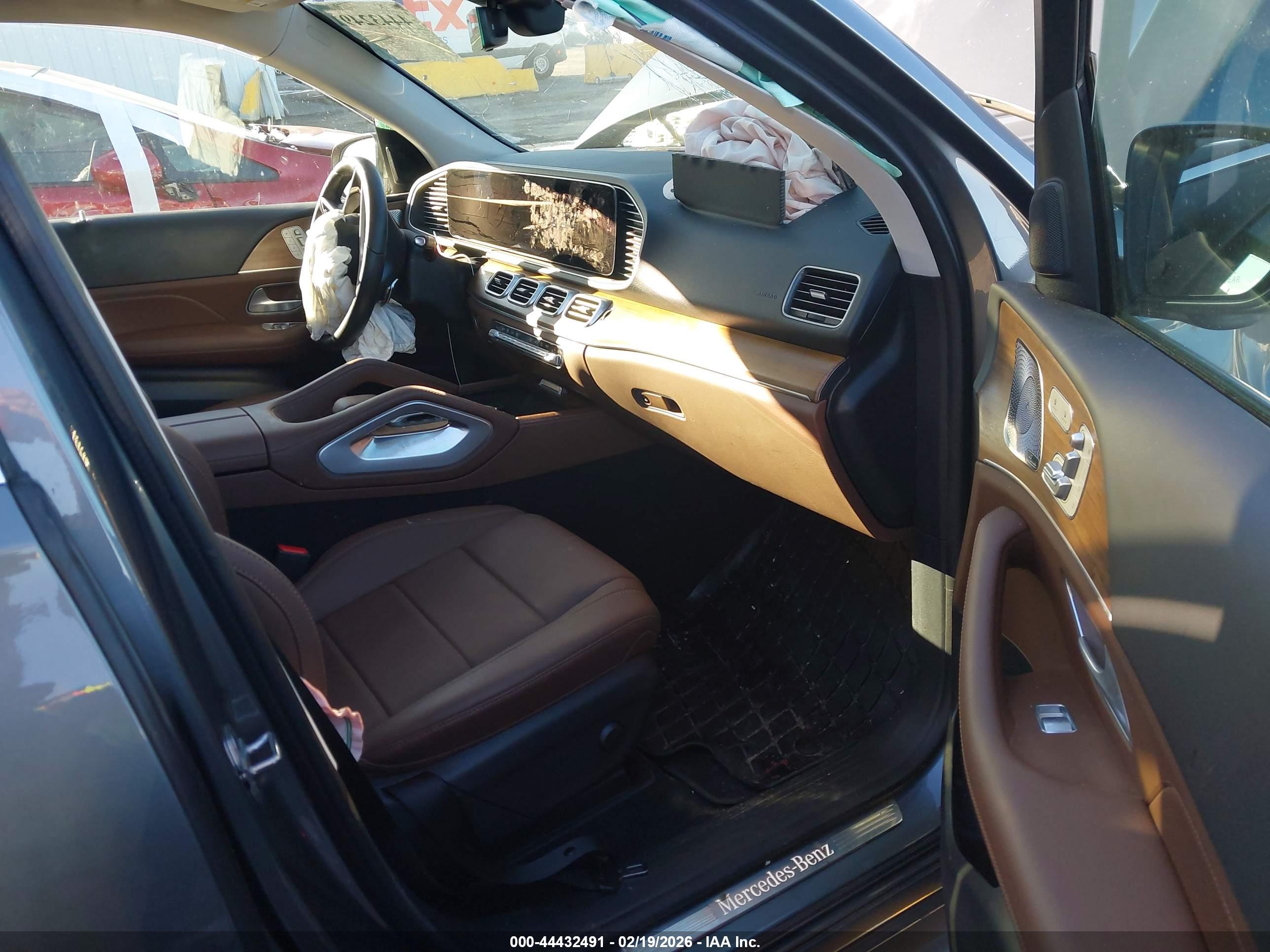 MERCEDES-BENZ GLE image 5