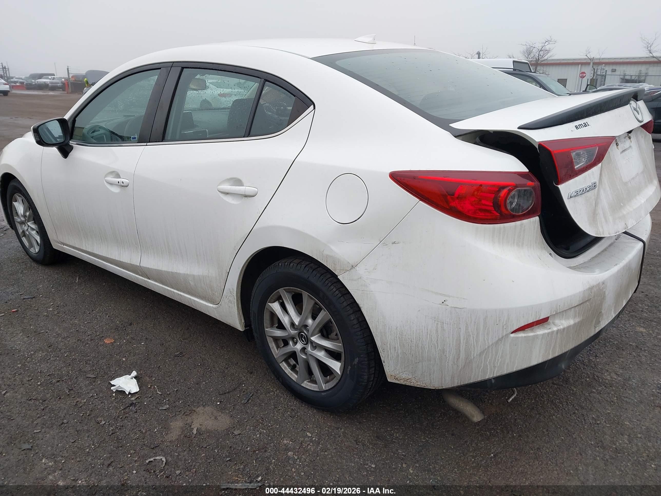 MAZDA MAZDA3 image 3
