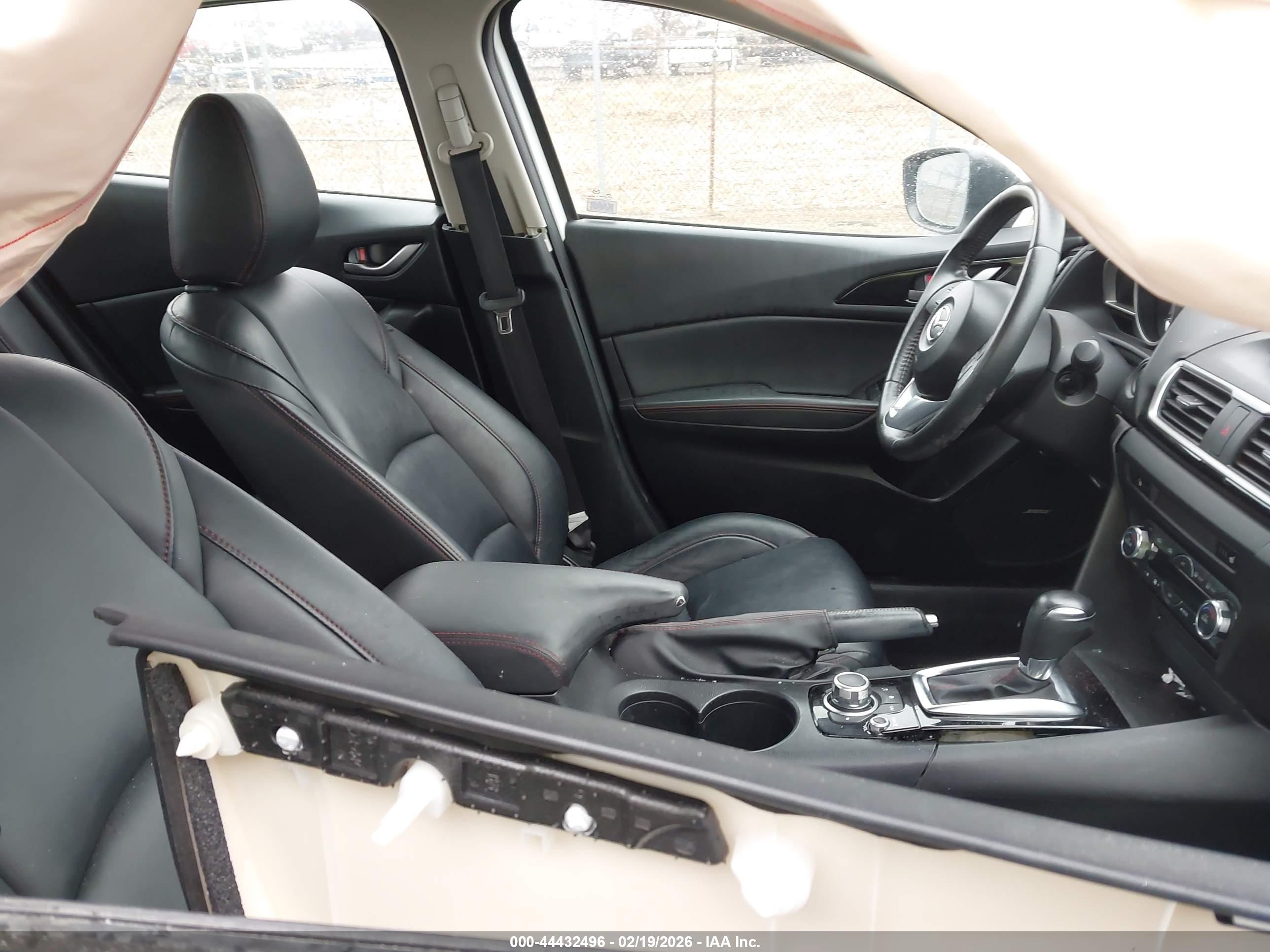 MAZDA MAZDA3 image 5