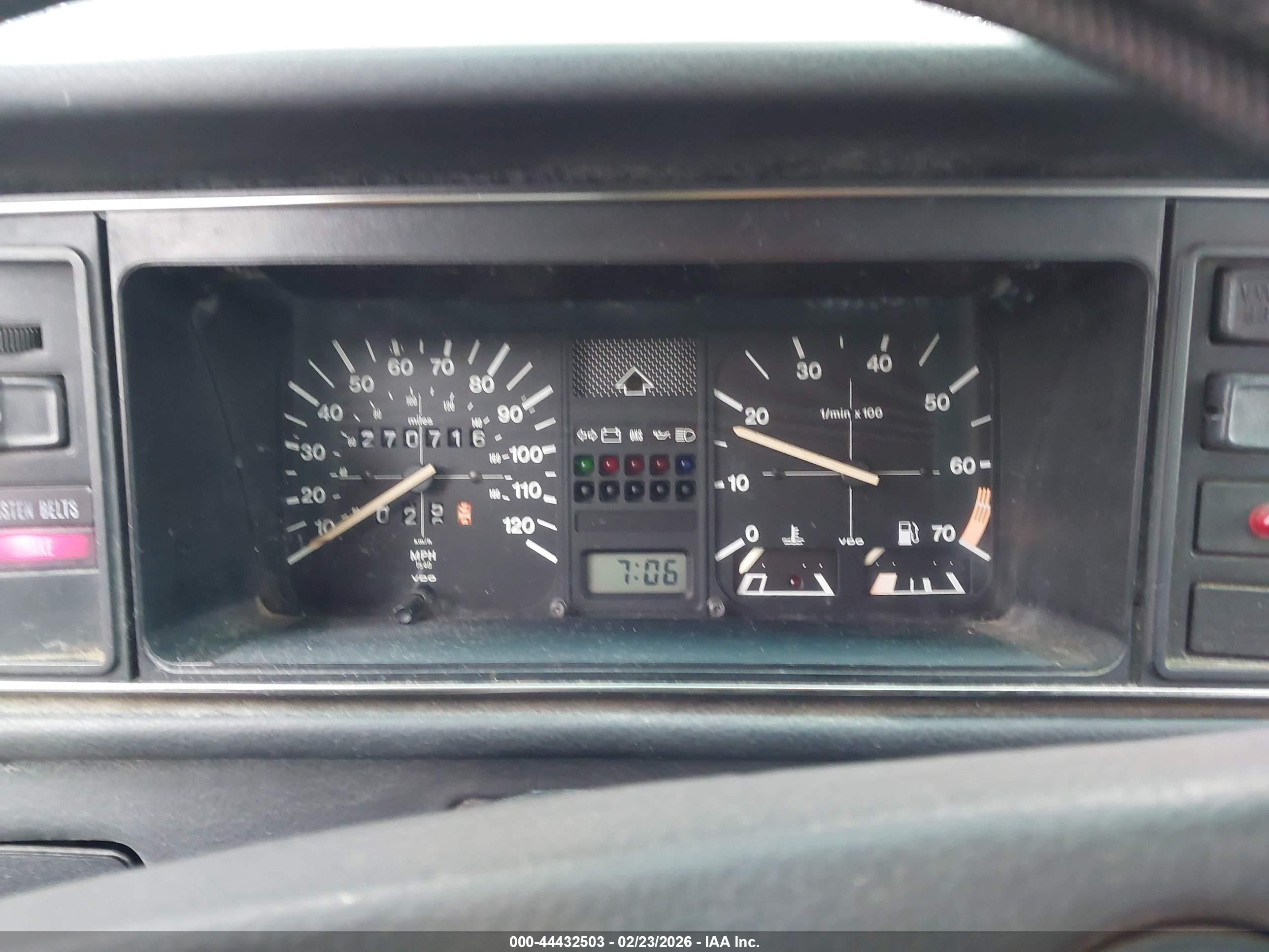VOLKSWAGEN GOLF image 7