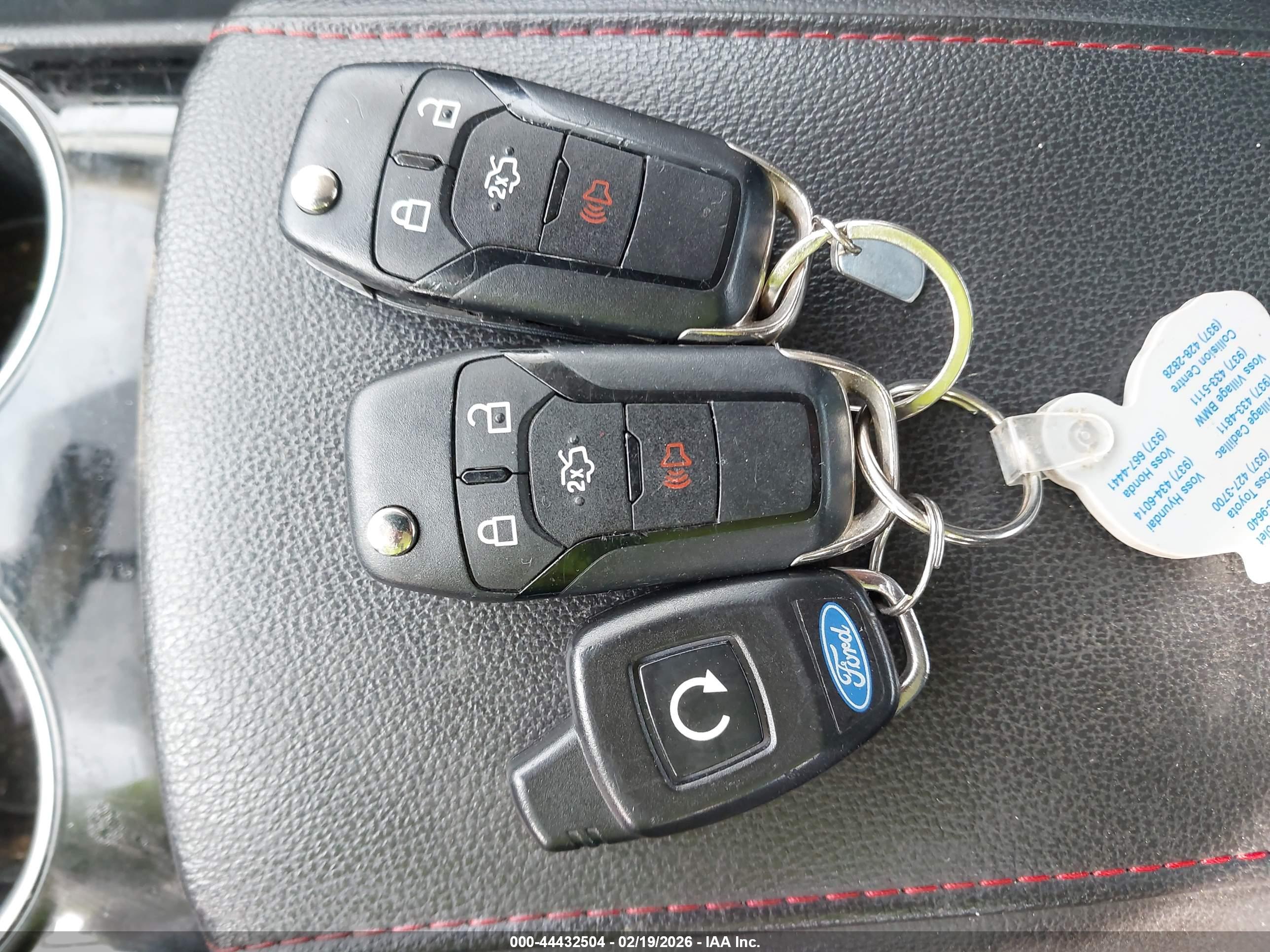 FORD FUSION image 11