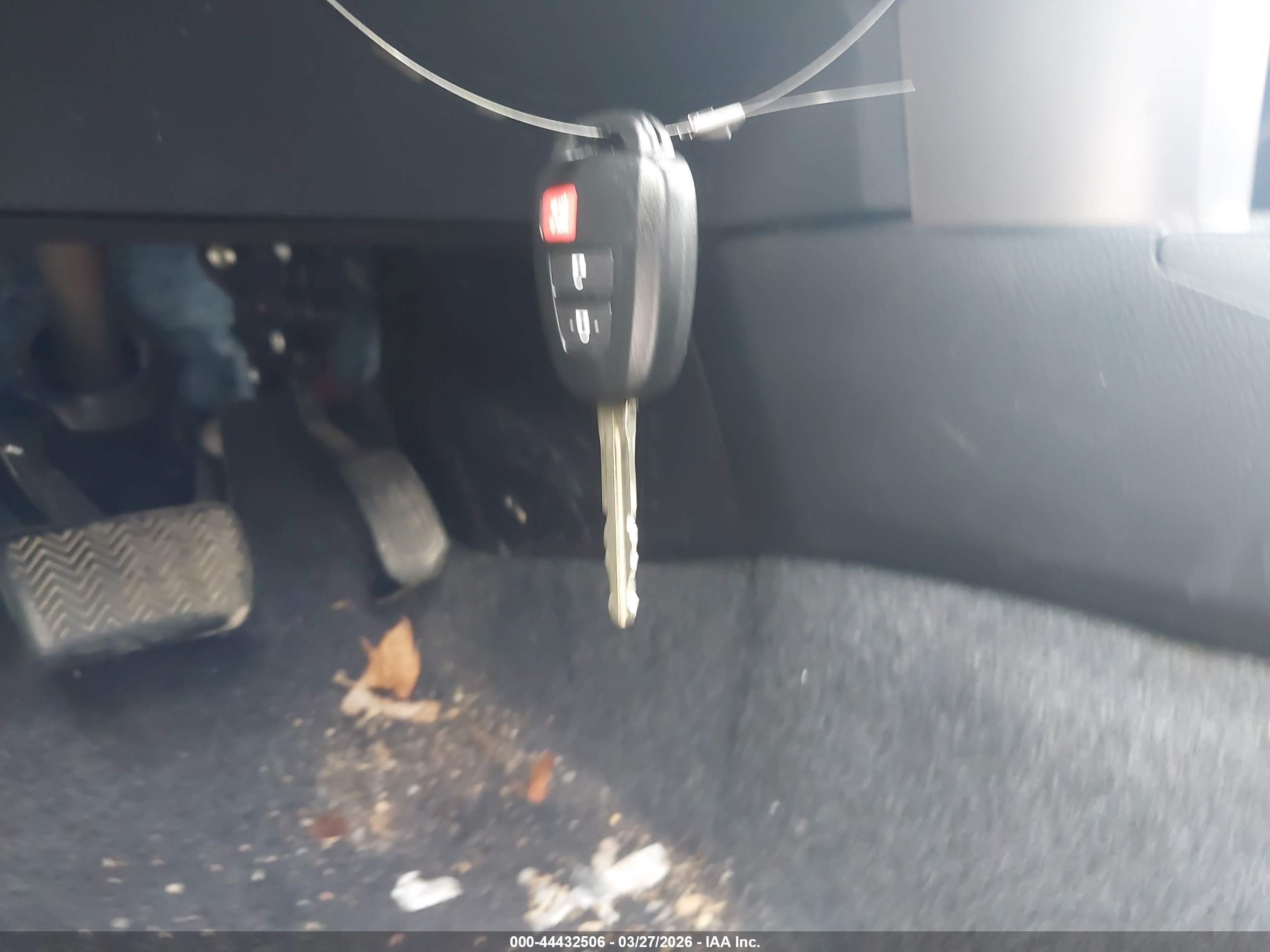 TOYOTA RAV4 image 11