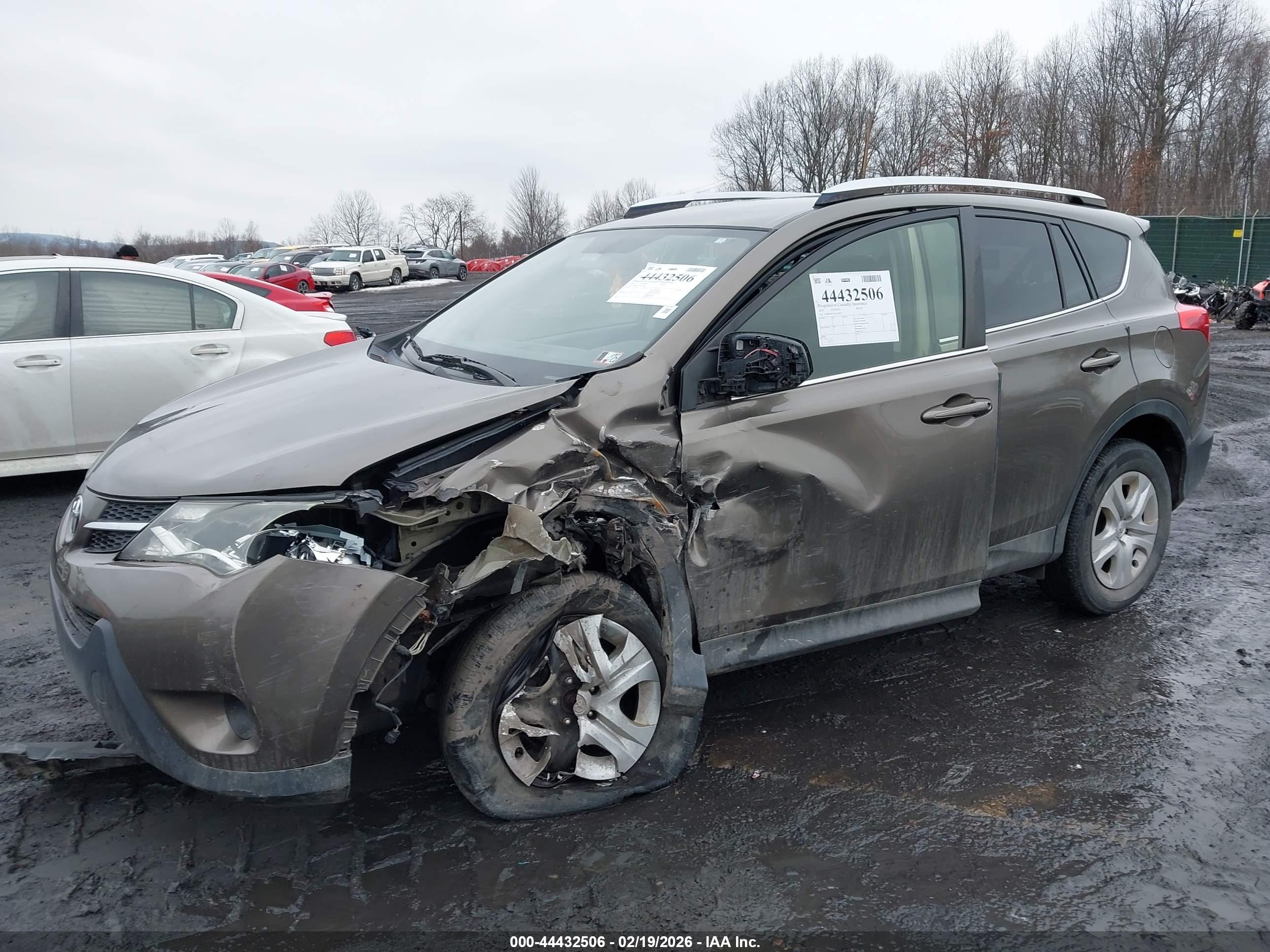 TOYOTA RAV4 image 2