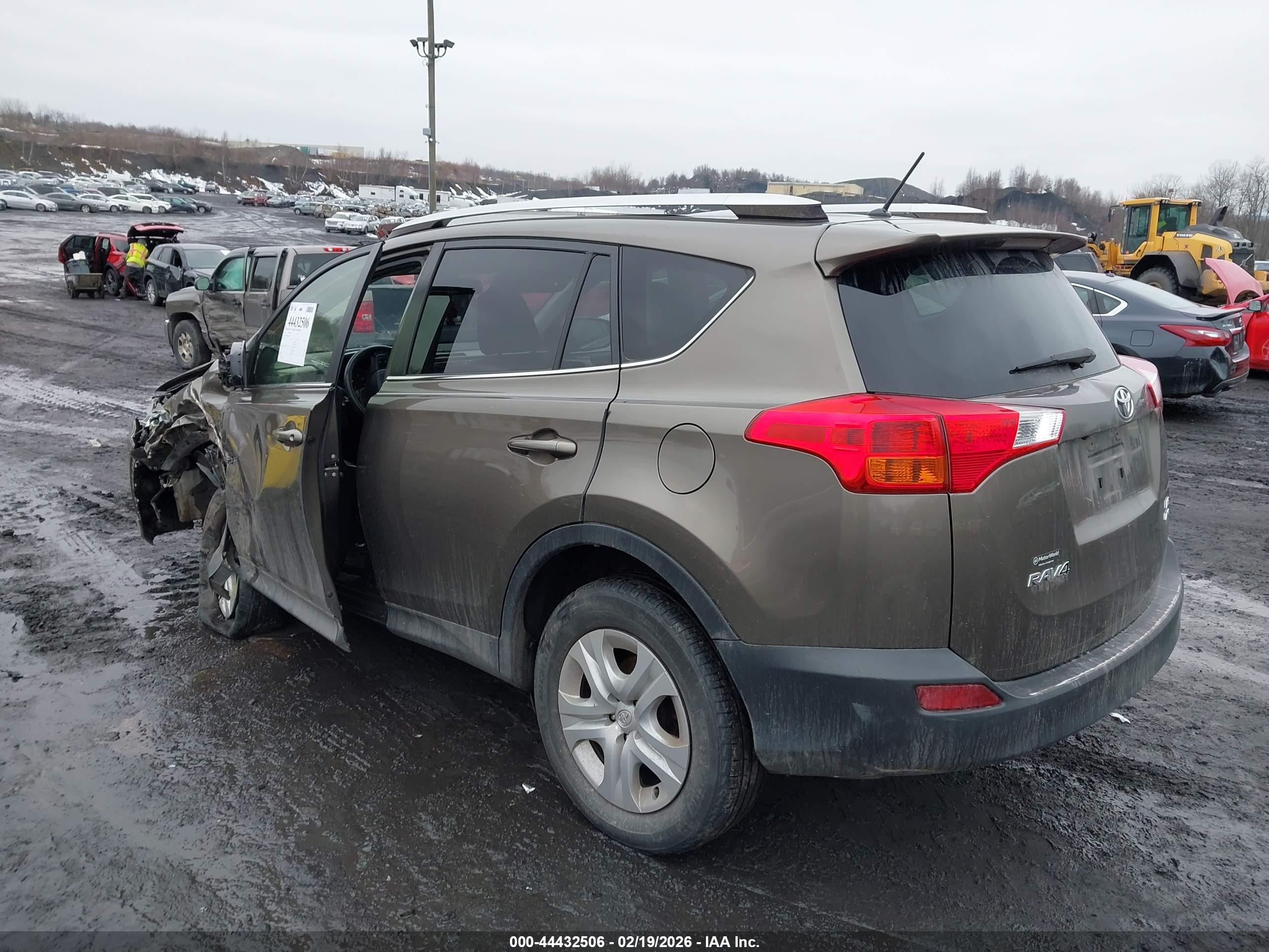 TOYOTA RAV4 image 3