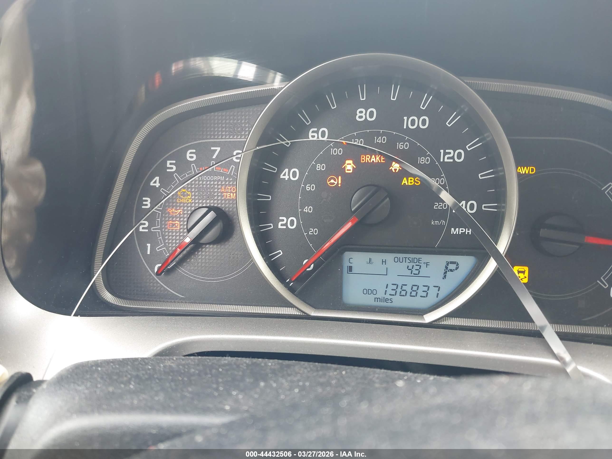 TOYOTA RAV4 image 7