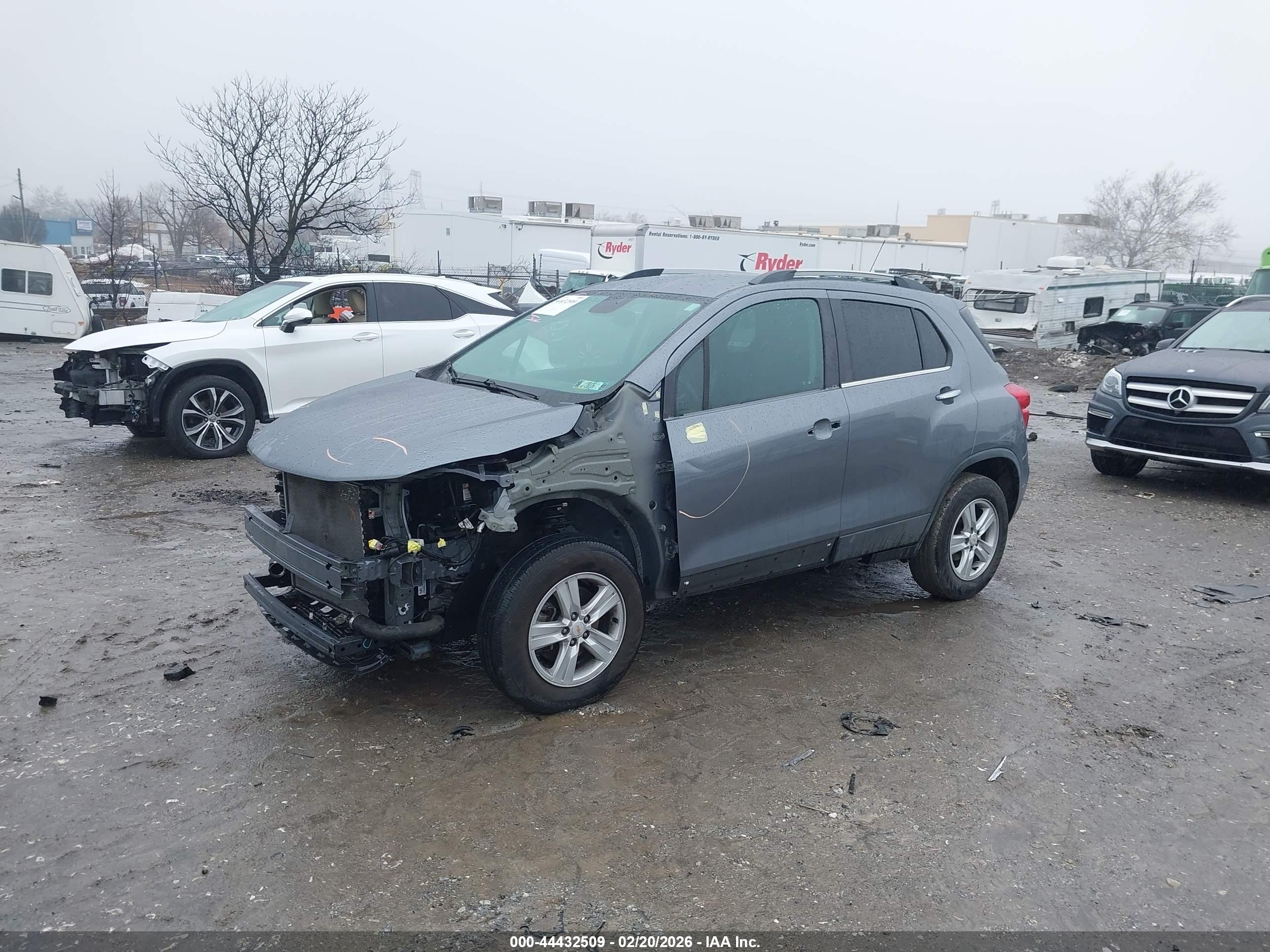 CHEVROLET TRAX image 2