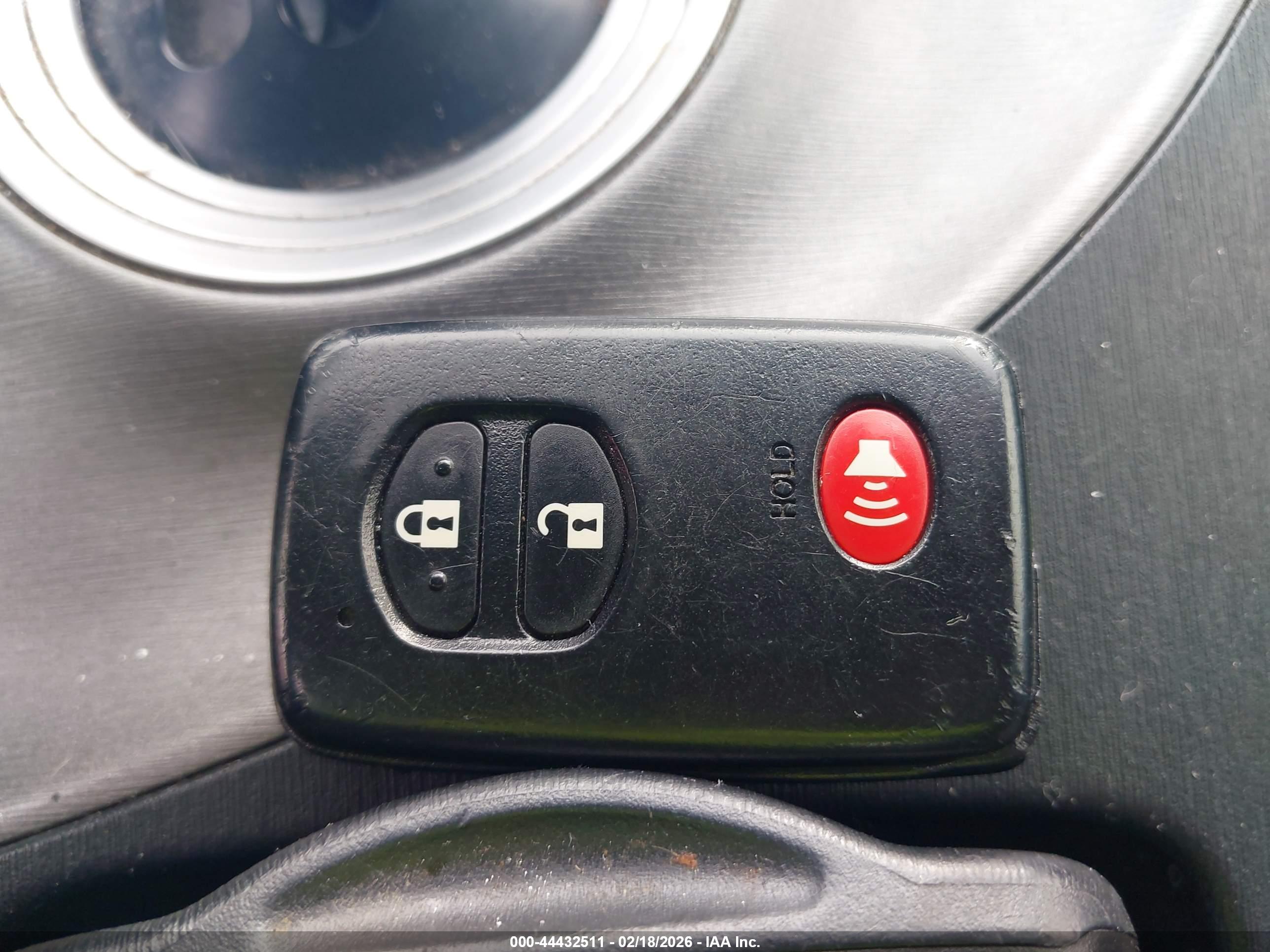 TOYOTA PRIUS image 11