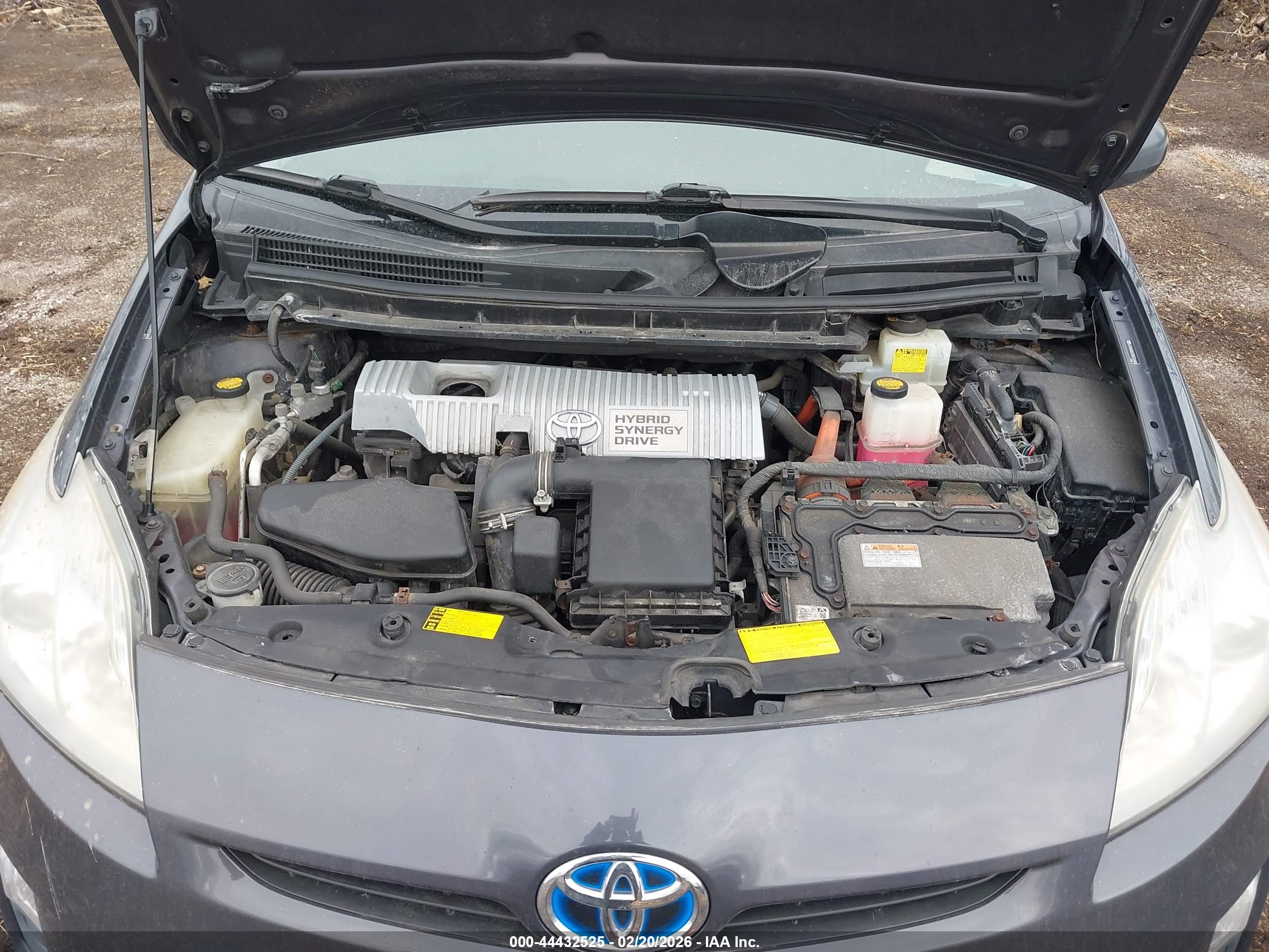 TOYOTA PRIUS image 10
