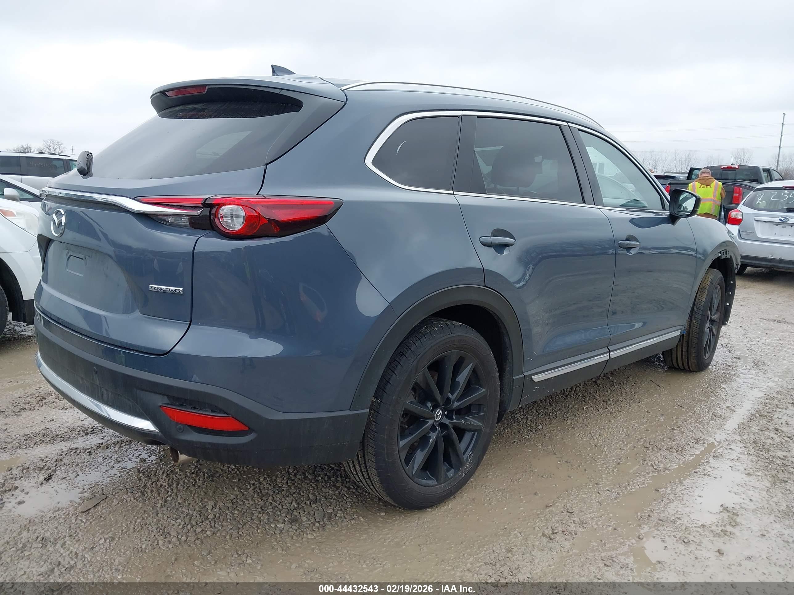MAZDA CX-9 image 4
