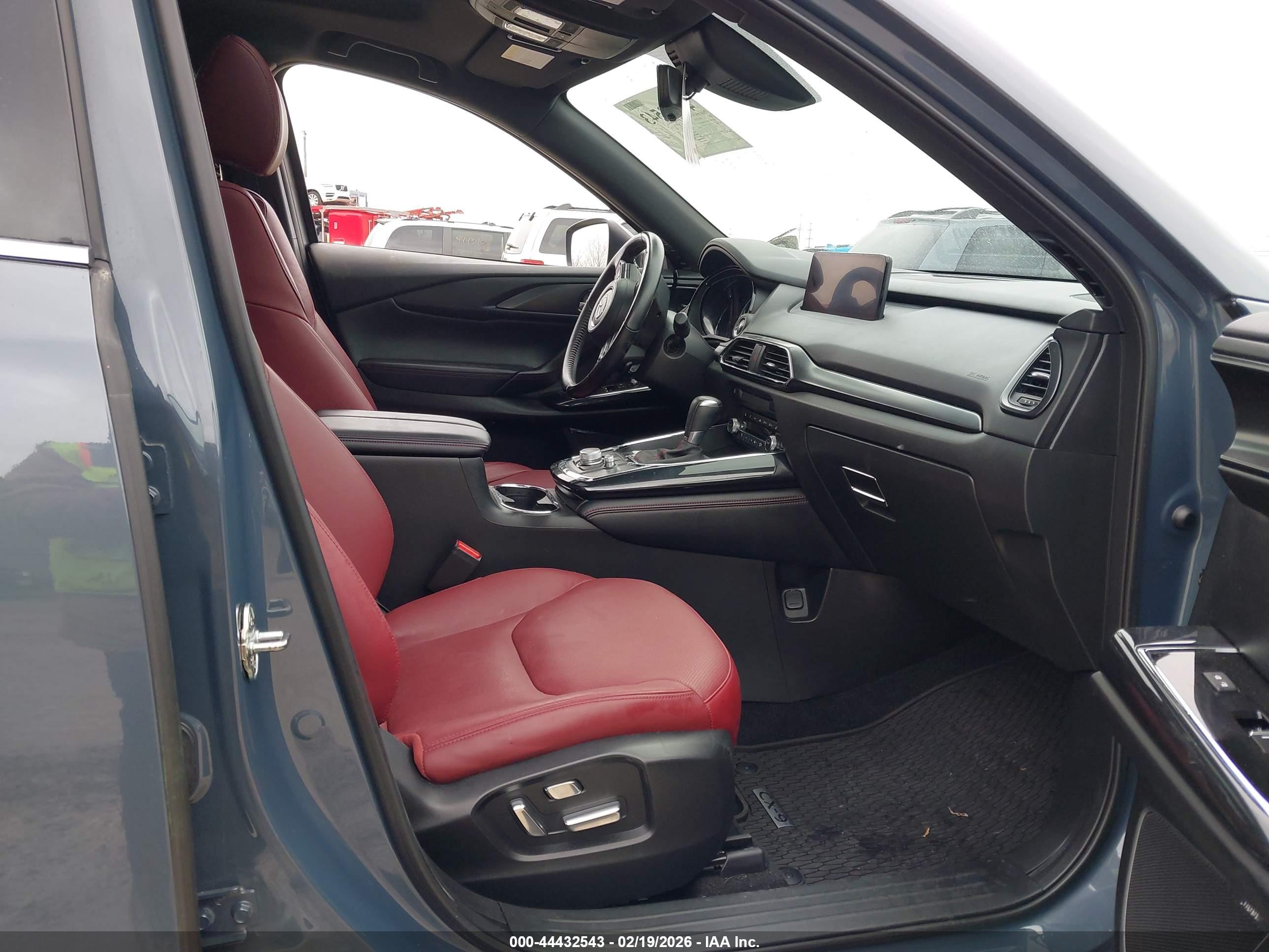 MAZDA CX-9 image 5
