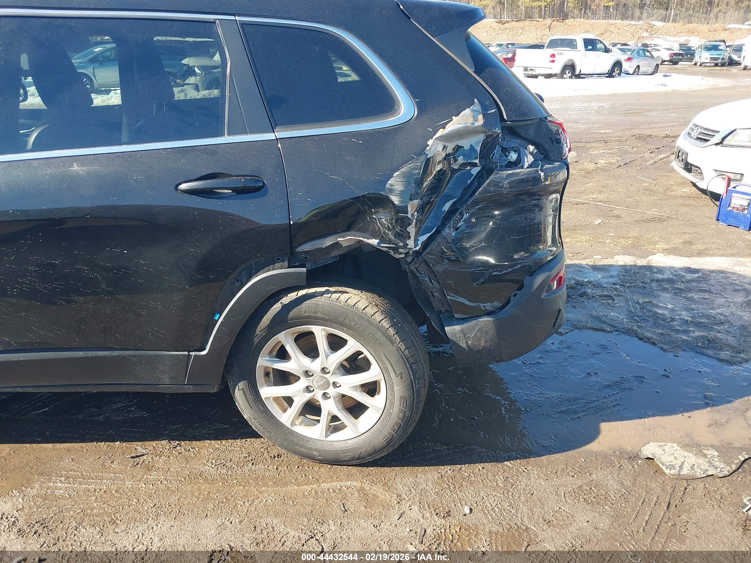 JEEP CHEROKEE image 6