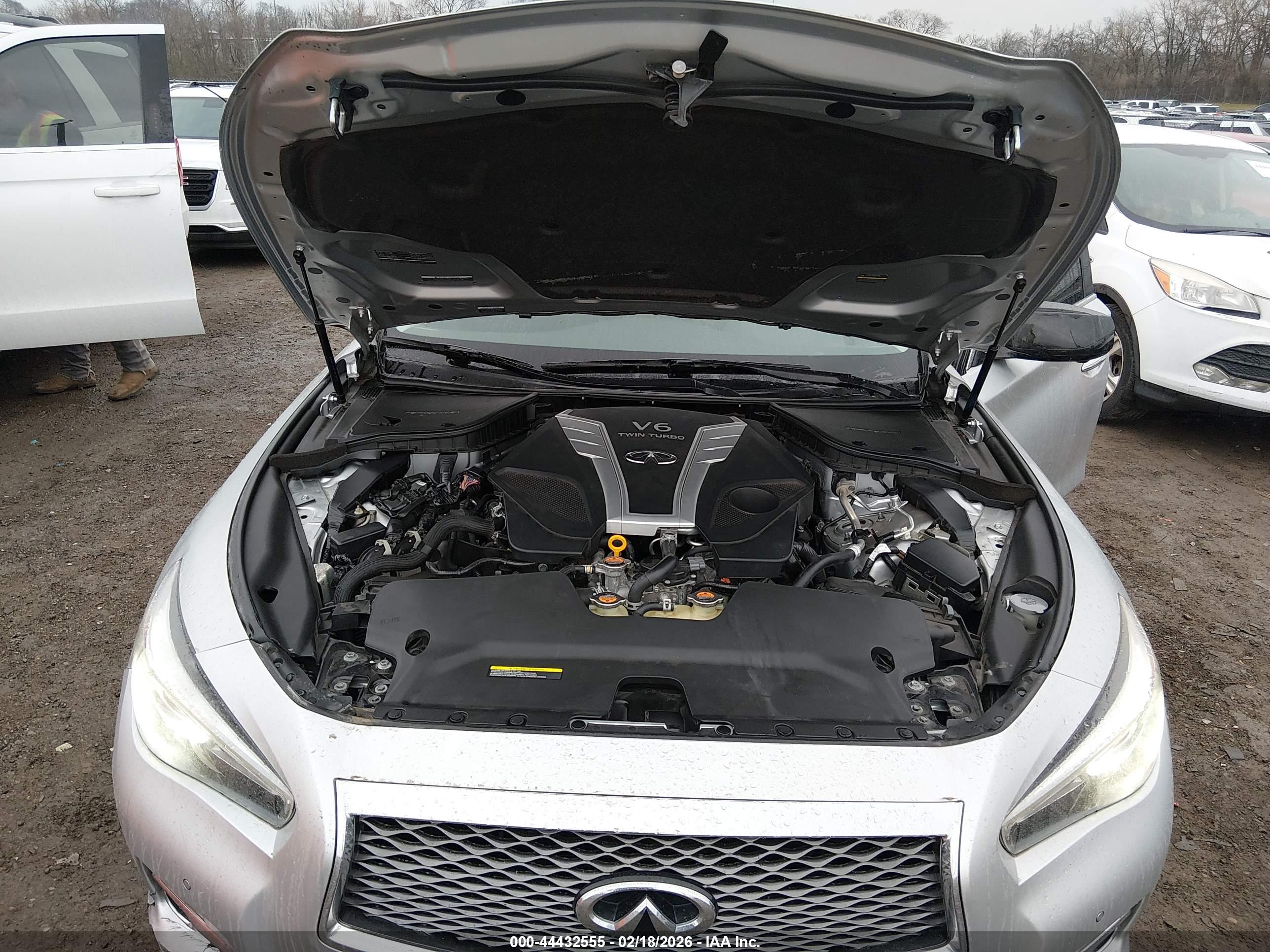 INFINITI Q50 image 10