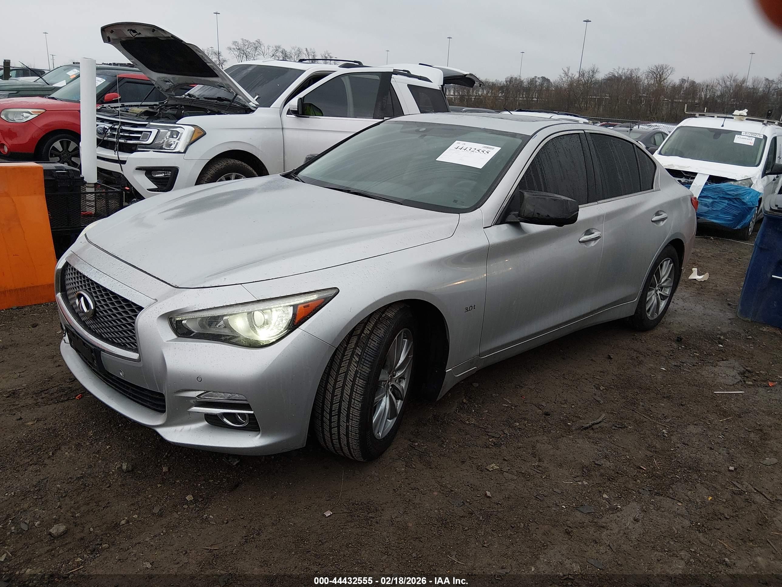 INFINITI Q50 image 2