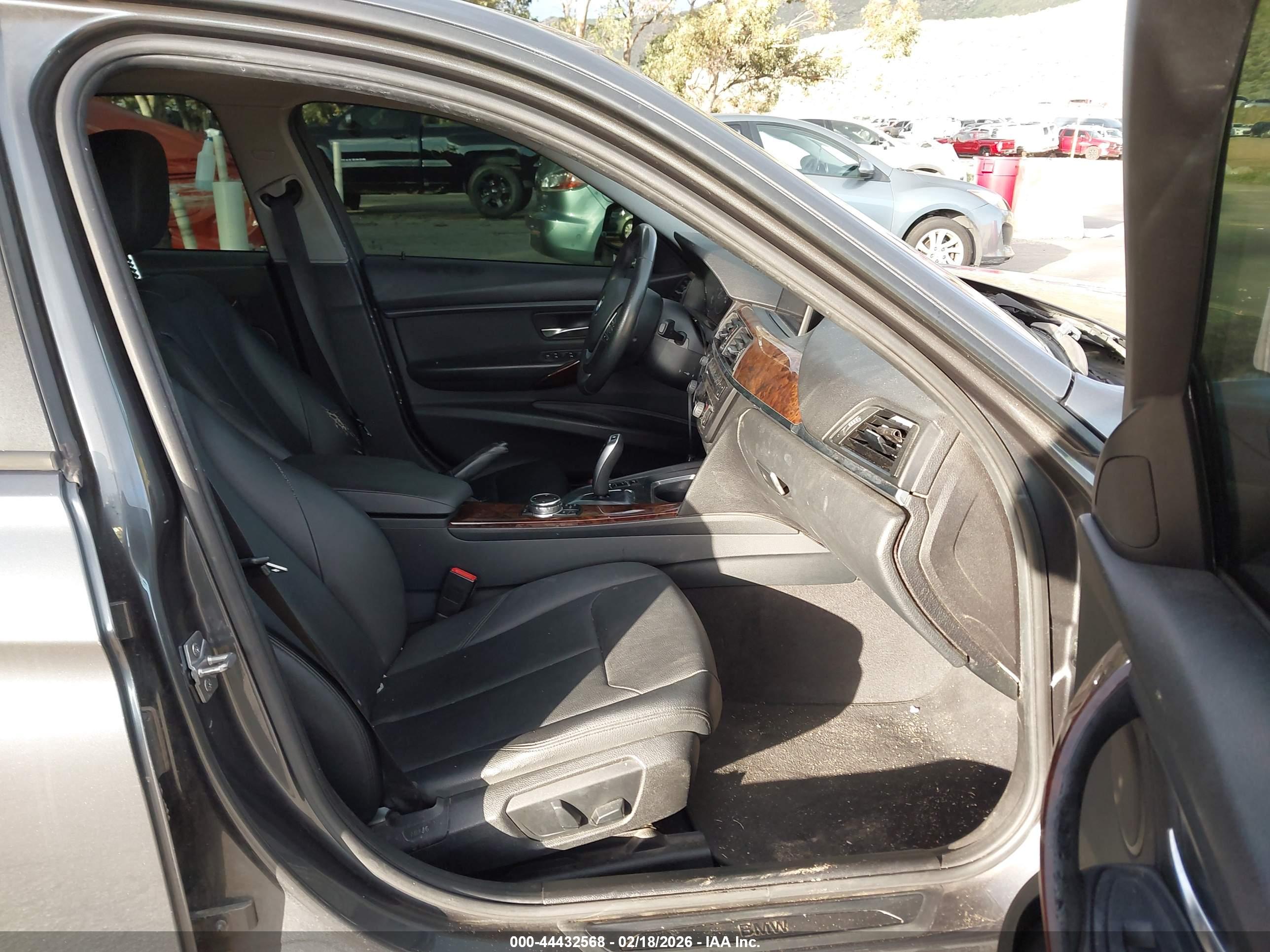 BMW 328I image 5
