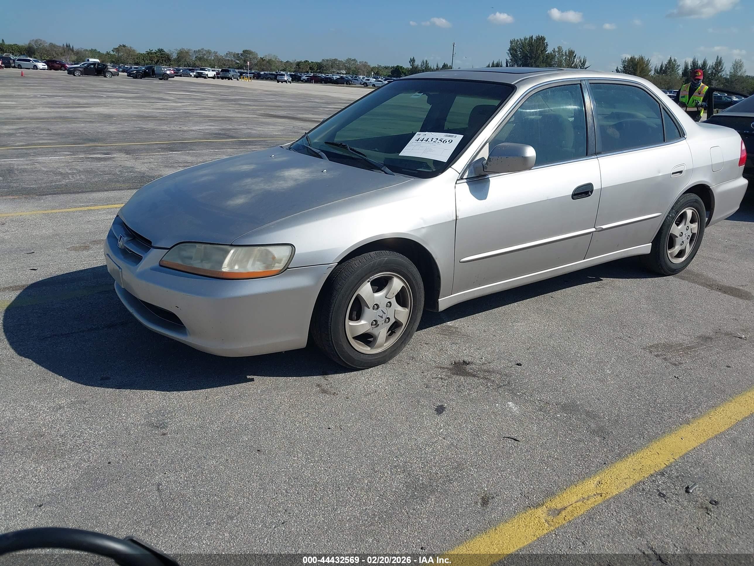 HONDA ACCORD image 2