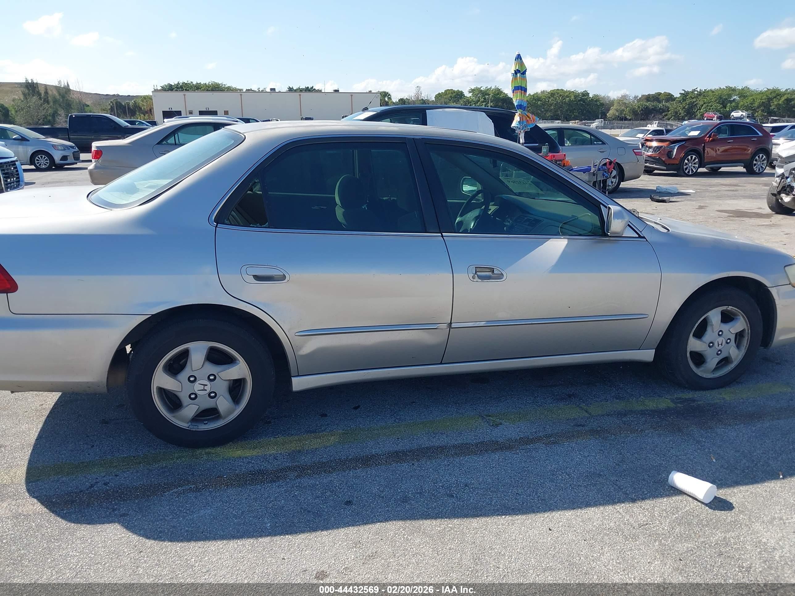 HONDA ACCORD image 6