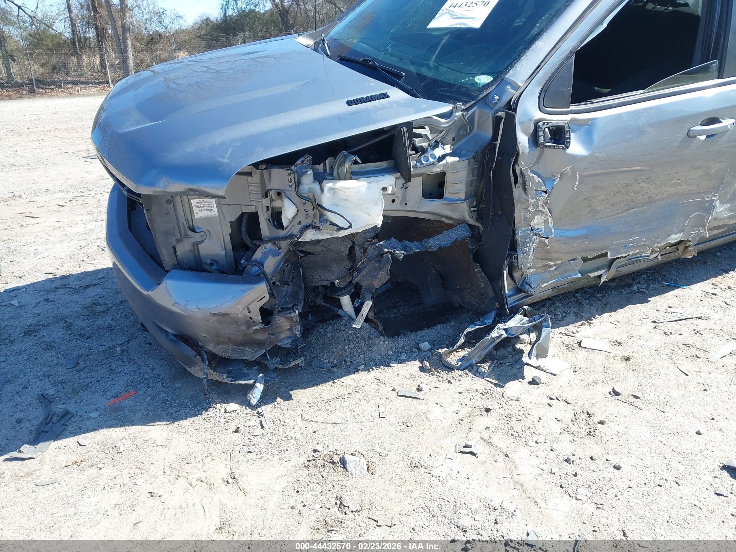 CHEVROLET SILVERADO image 6