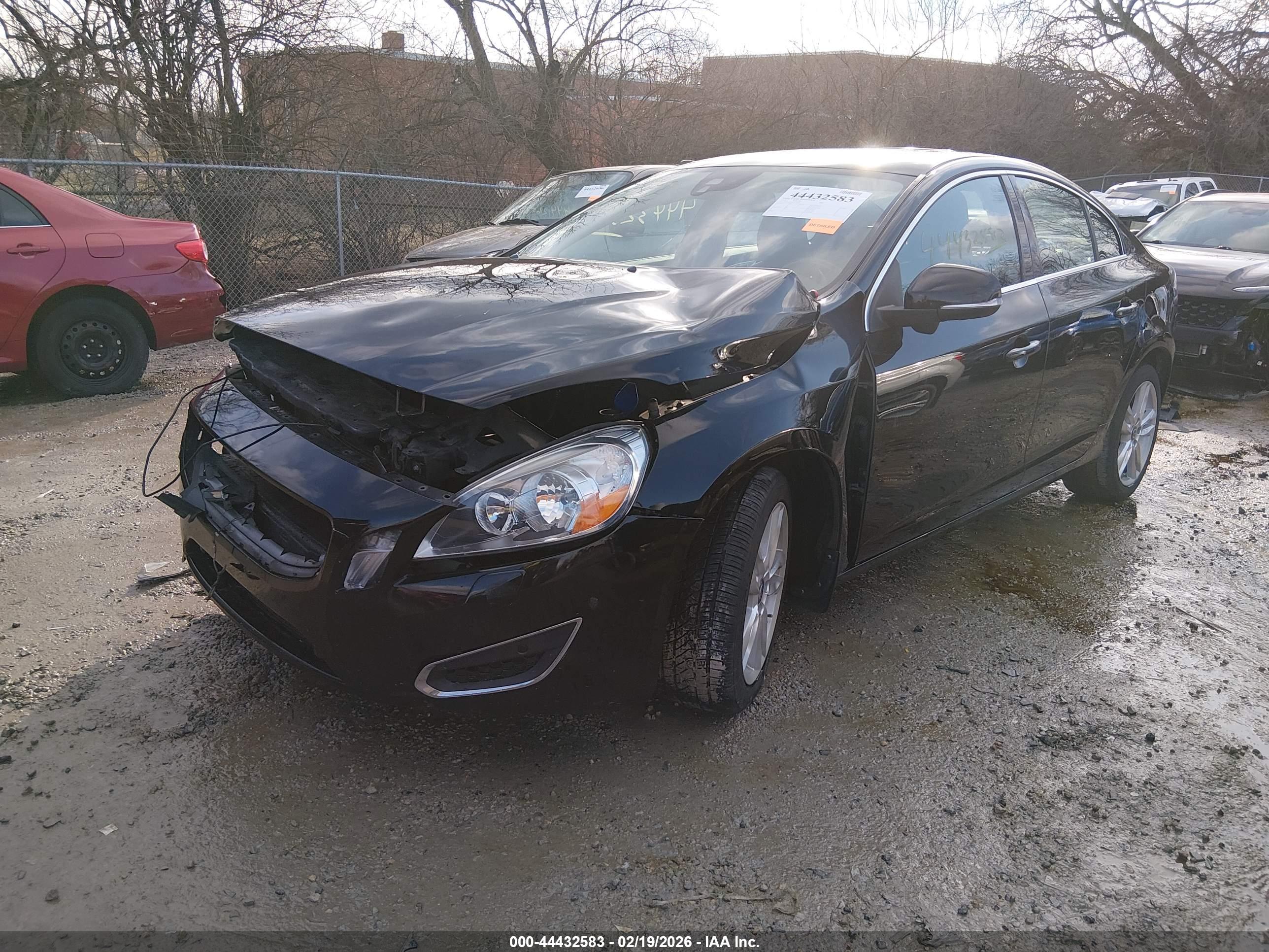 VOLVO S60 image 2