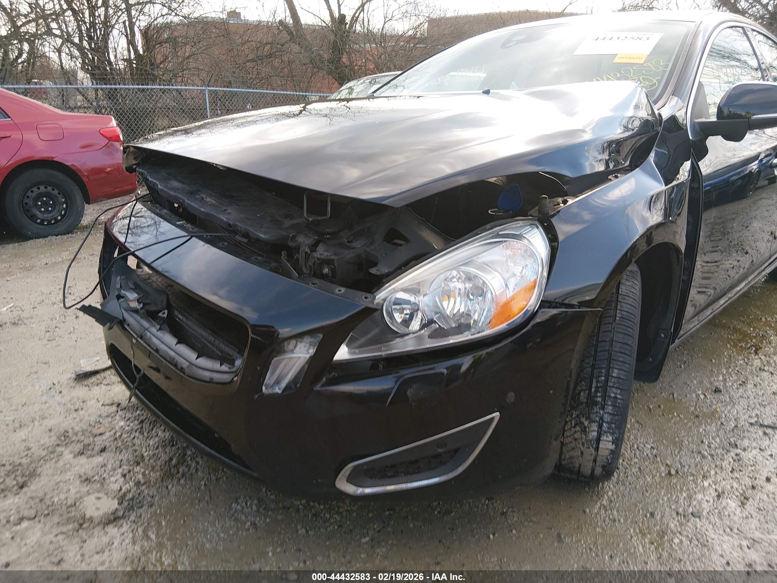 VOLVO S60 image 6