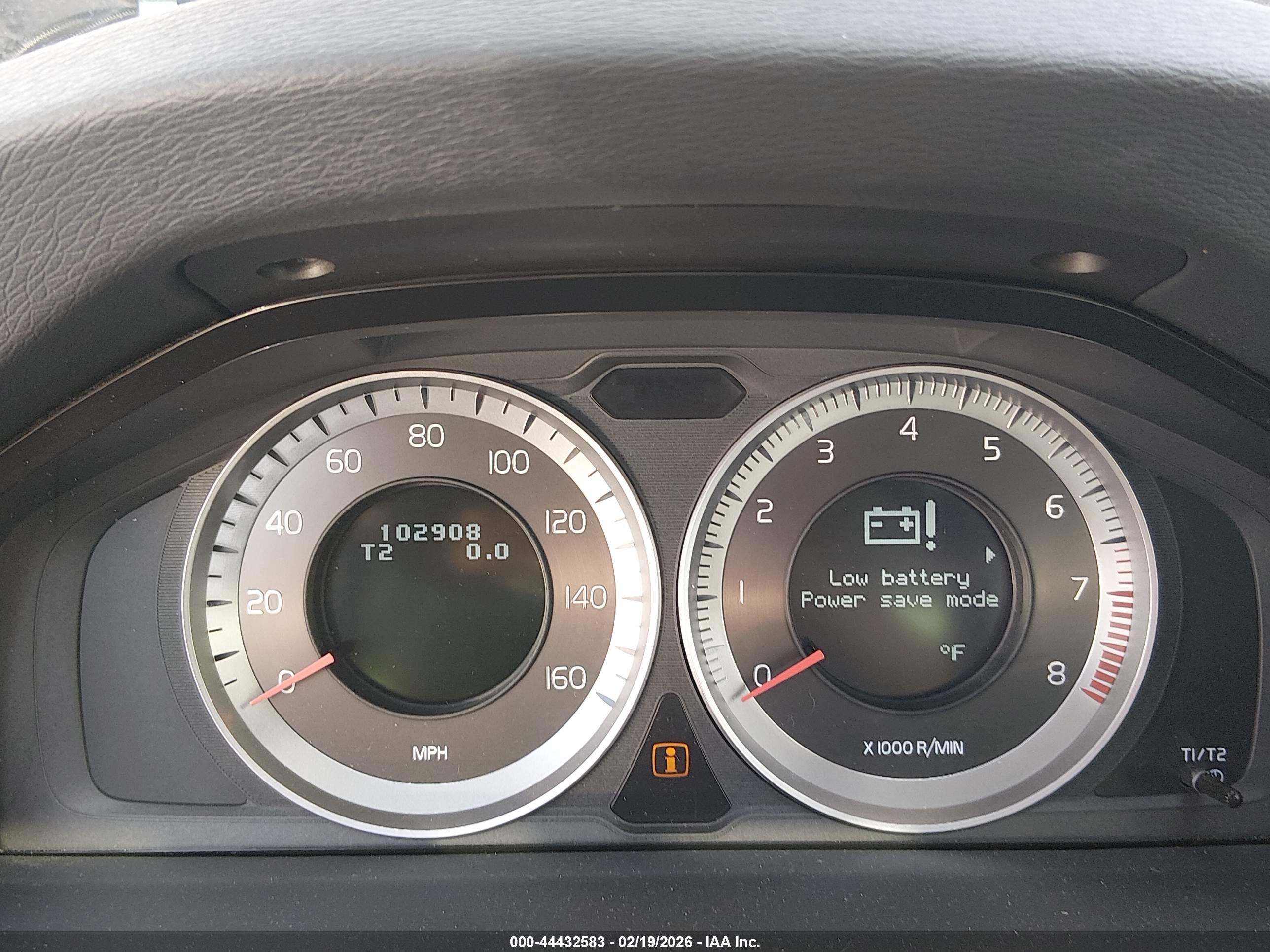 VOLVO S60 image 7