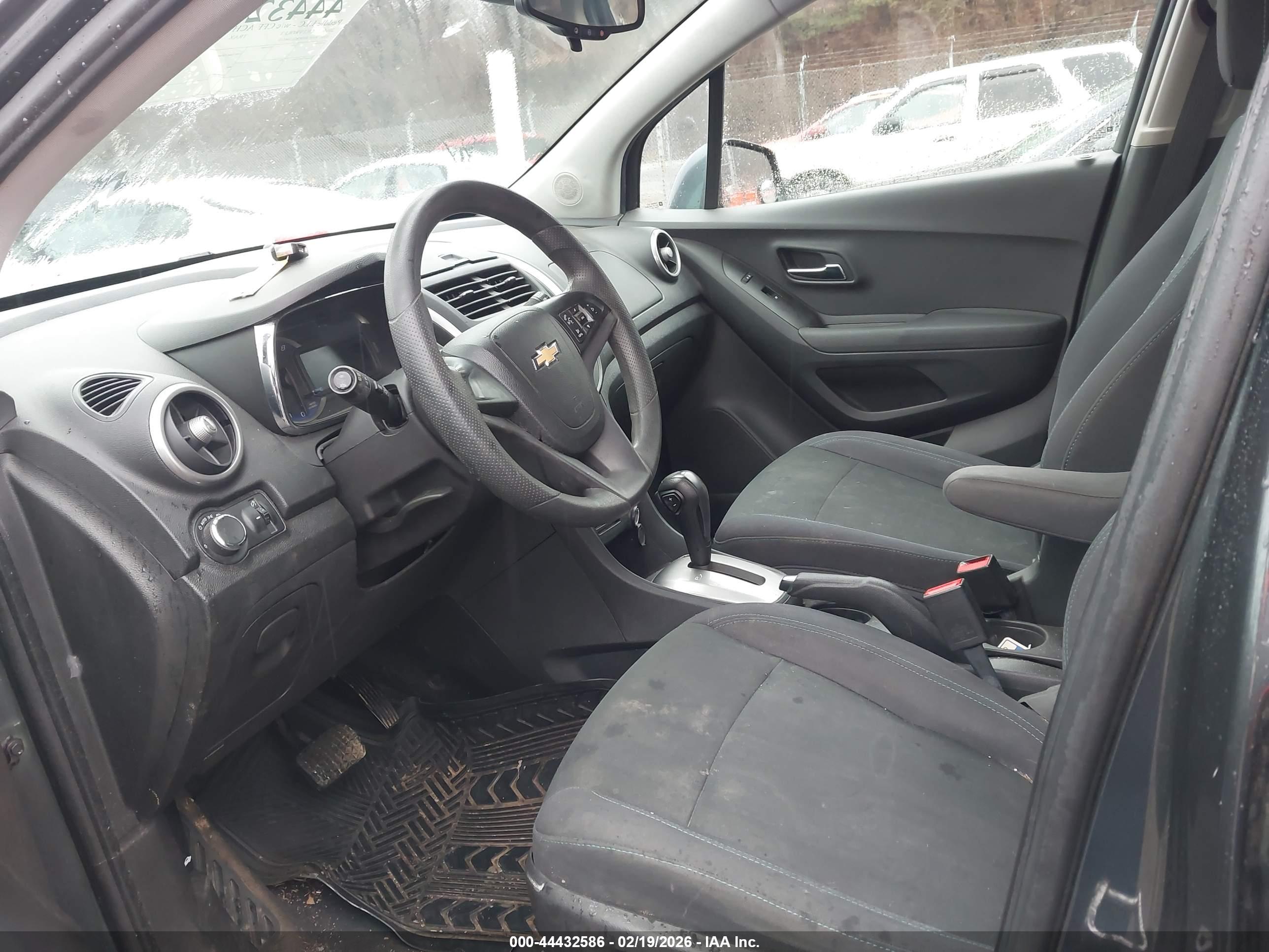 CHEVROLET TRAX image 5