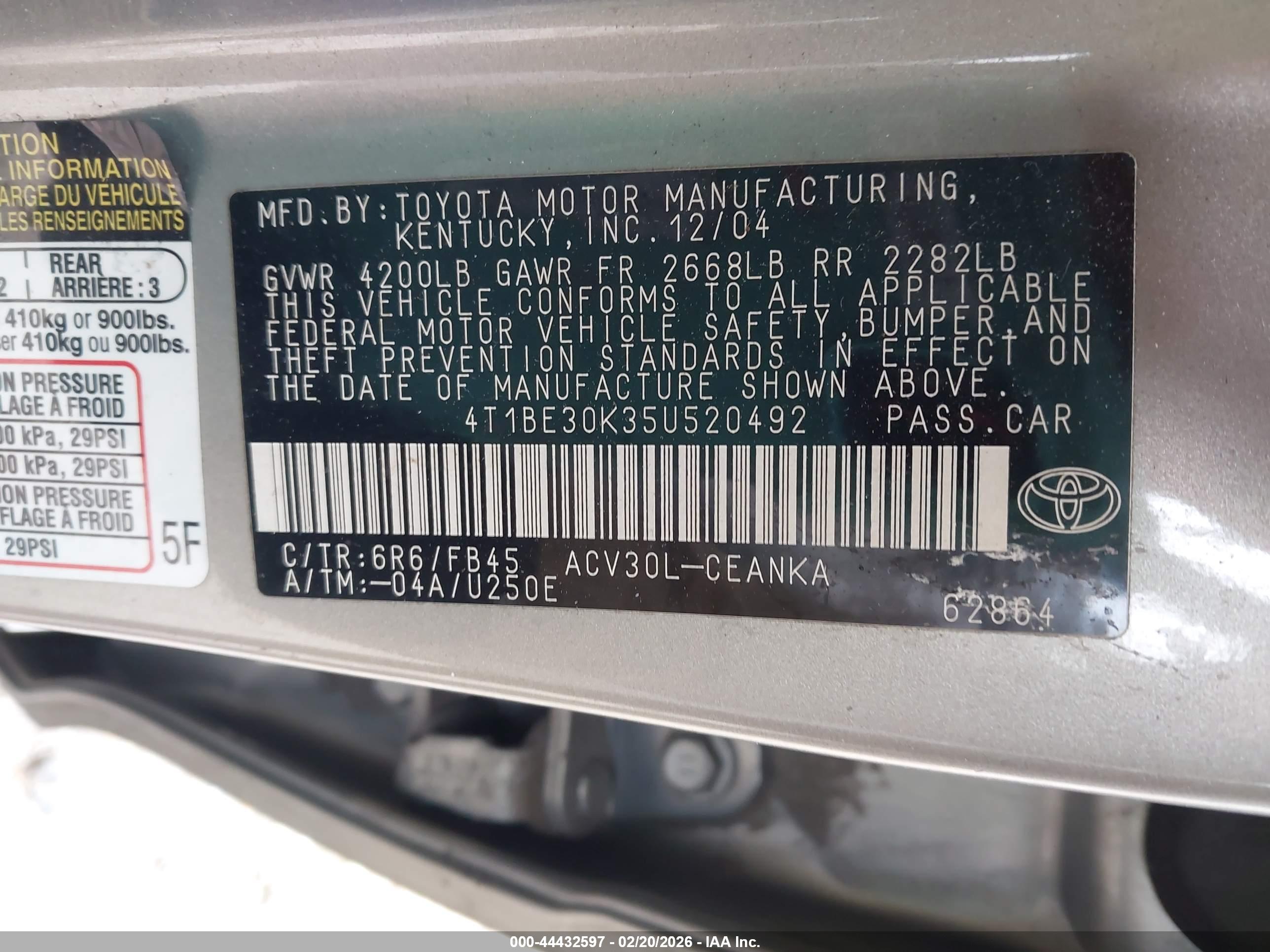 TOYOTA CAMRY image 9