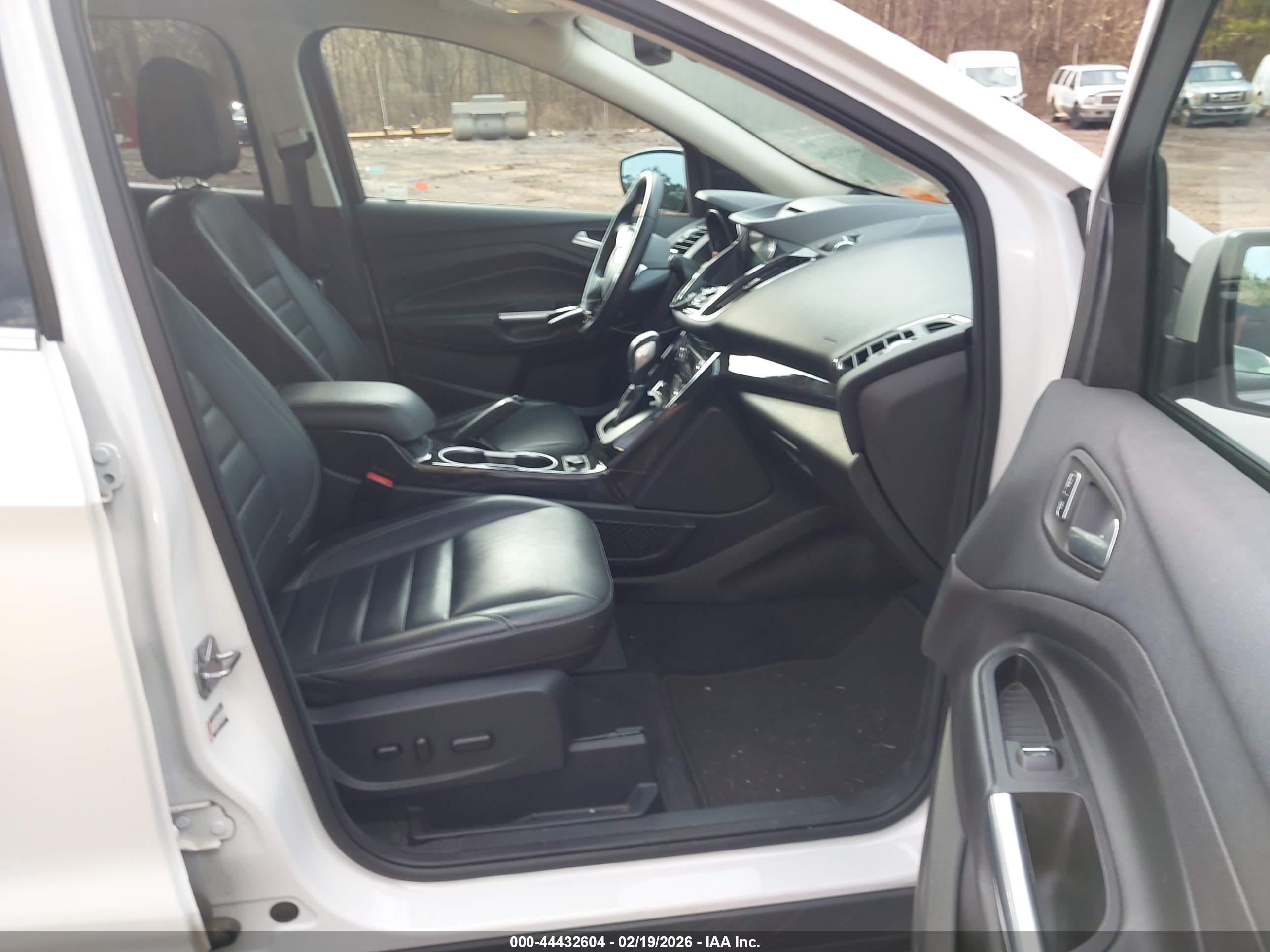 FORD ESCAPE image 5