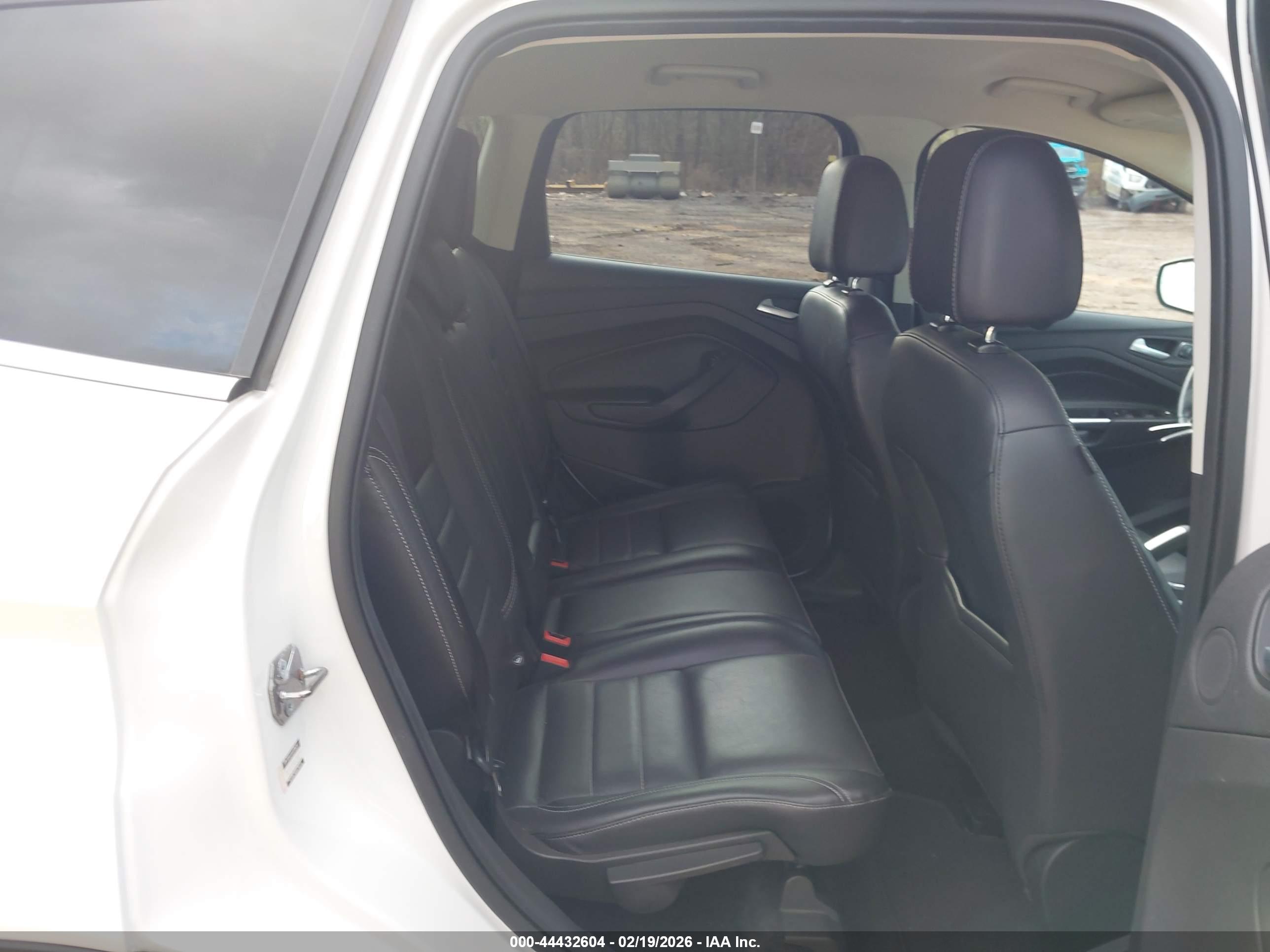 FORD ESCAPE image 8