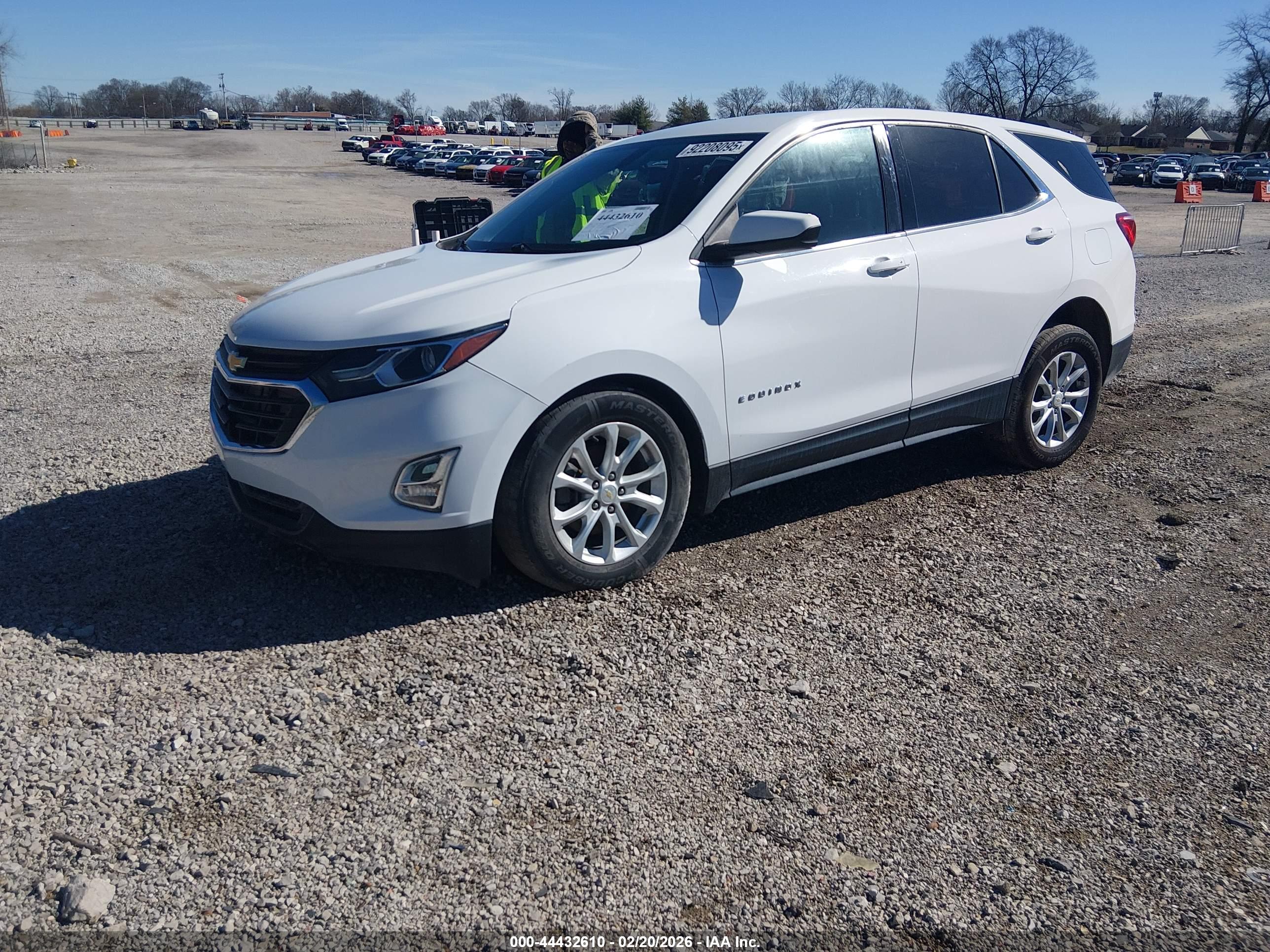 CHEVROLET EQUINOX image 2