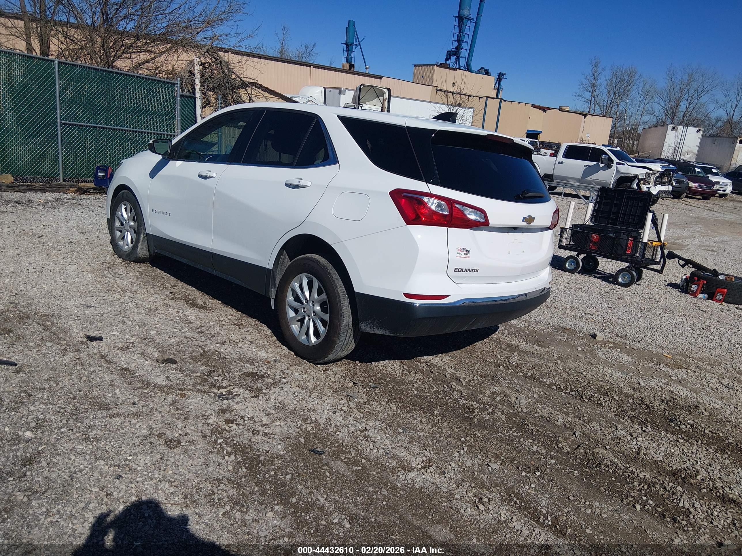CHEVROLET EQUINOX image 3