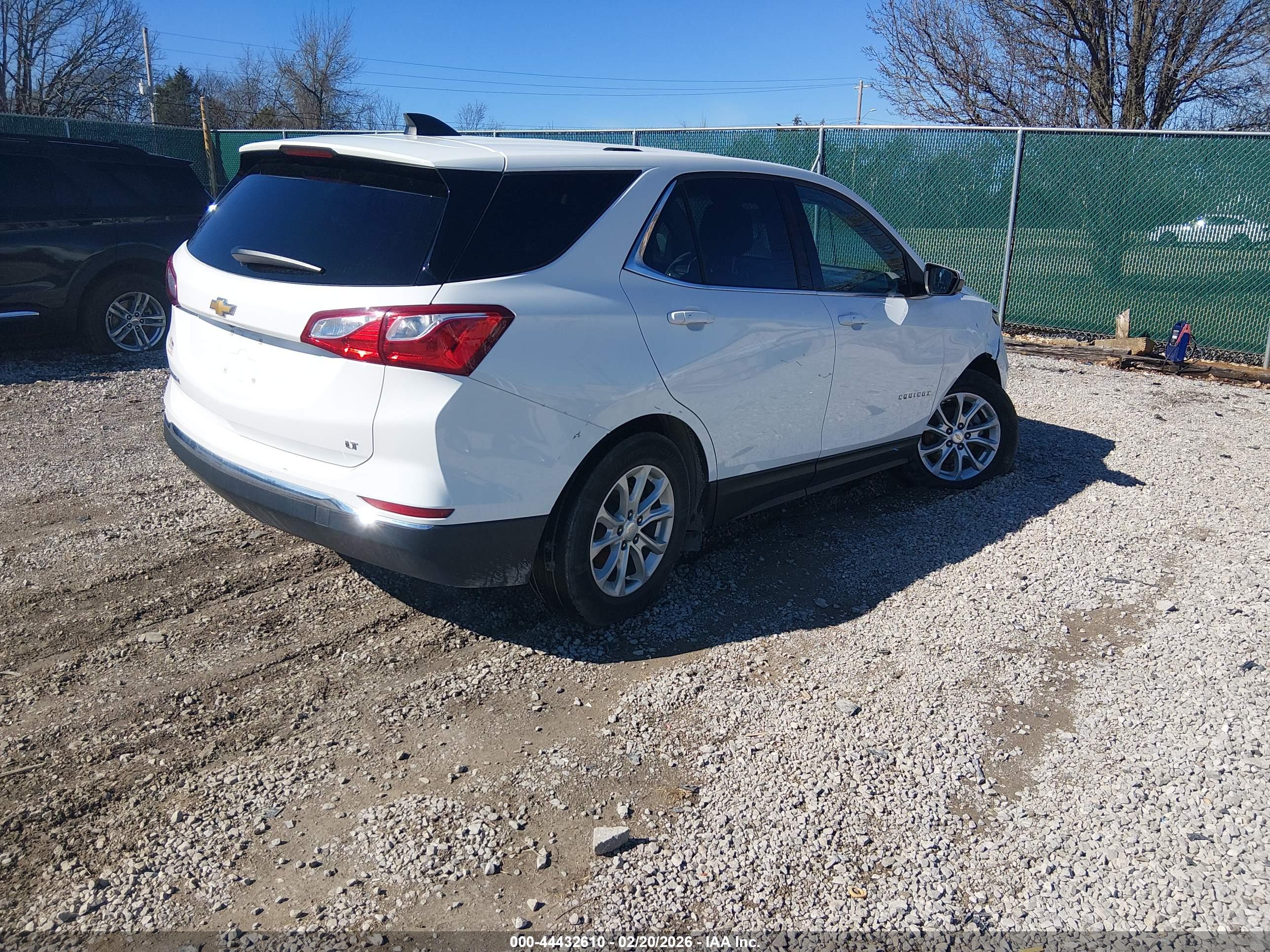 CHEVROLET EQUINOX image 4