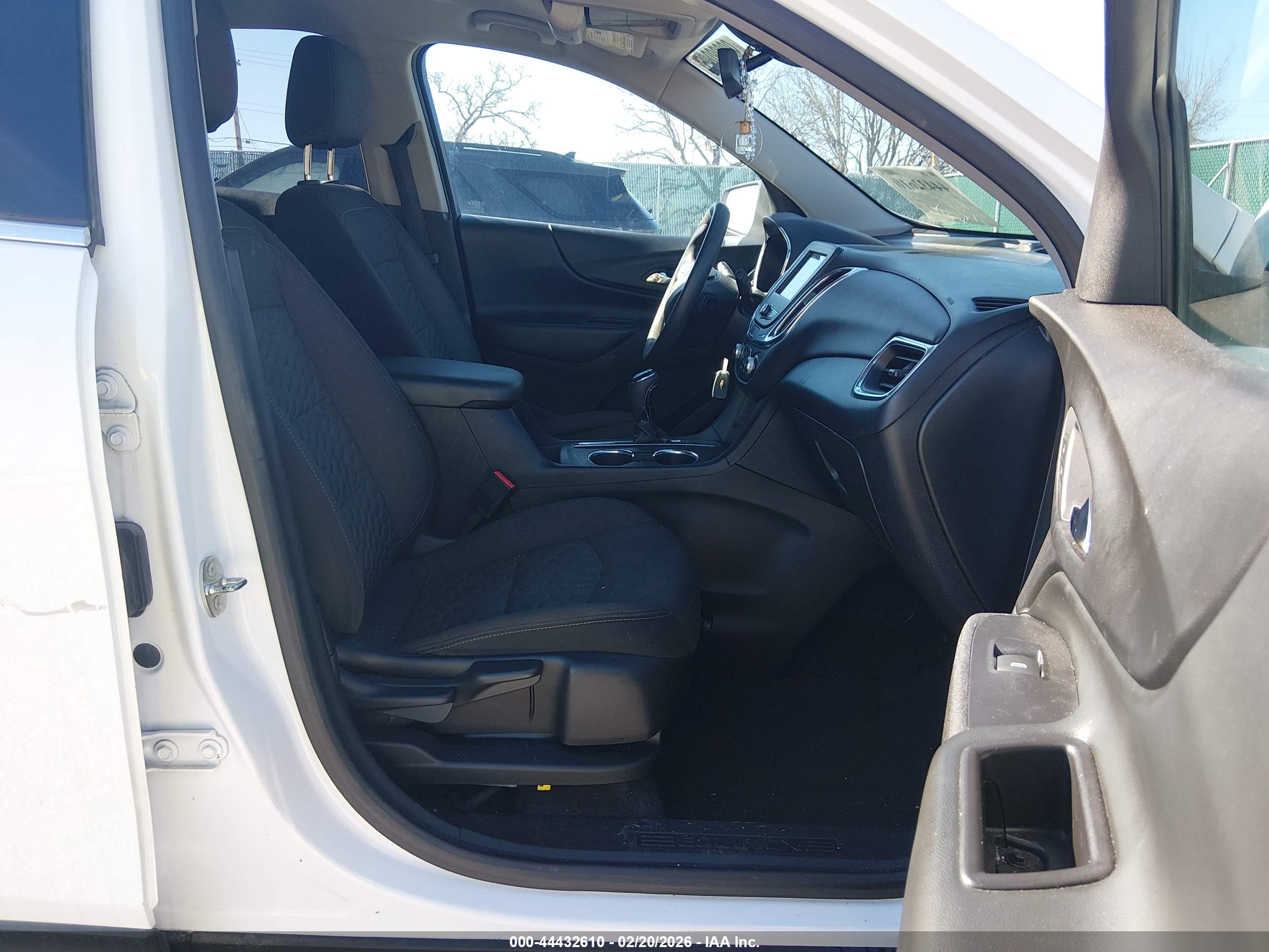 CHEVROLET EQUINOX image 5