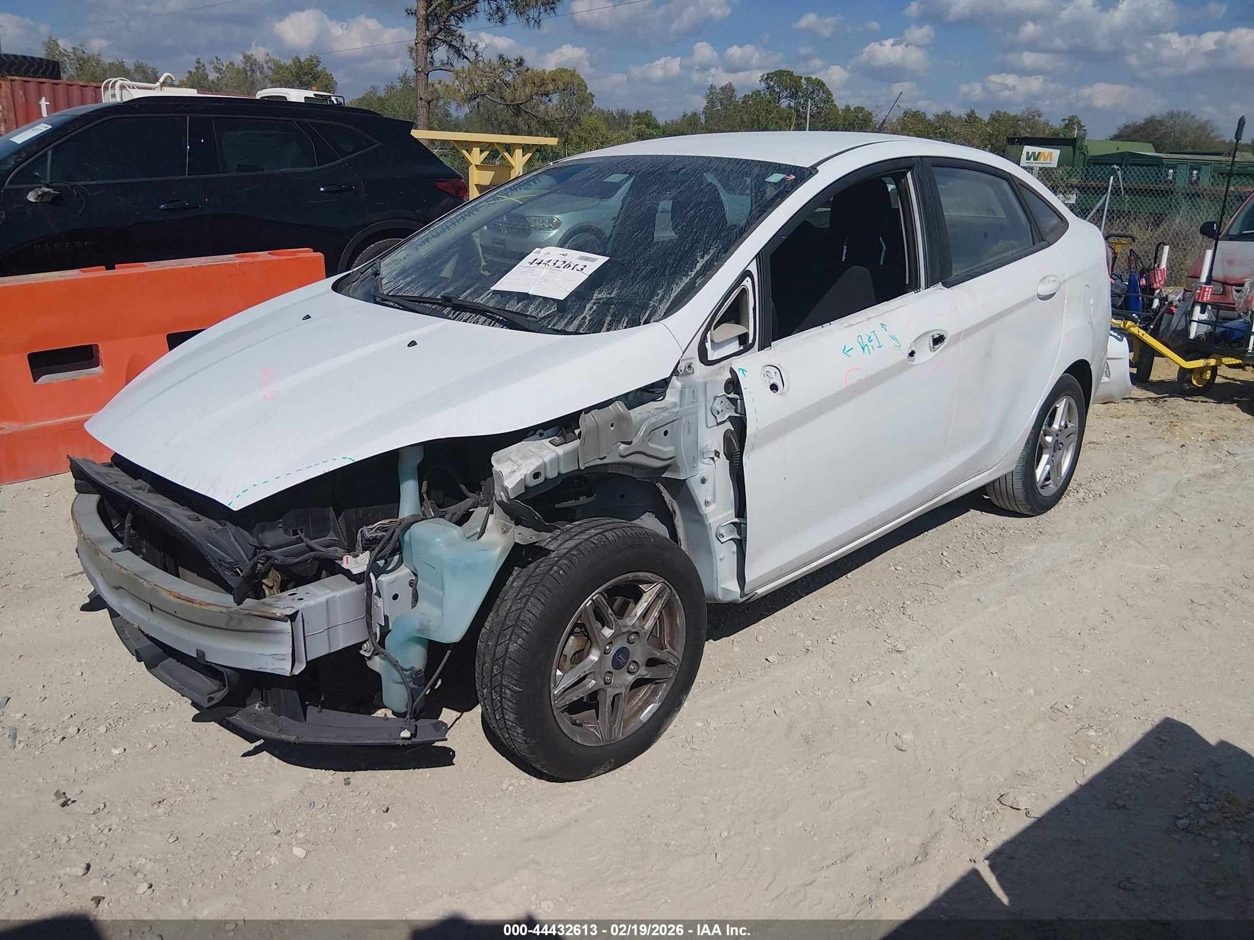 FORD FIESTA image 2