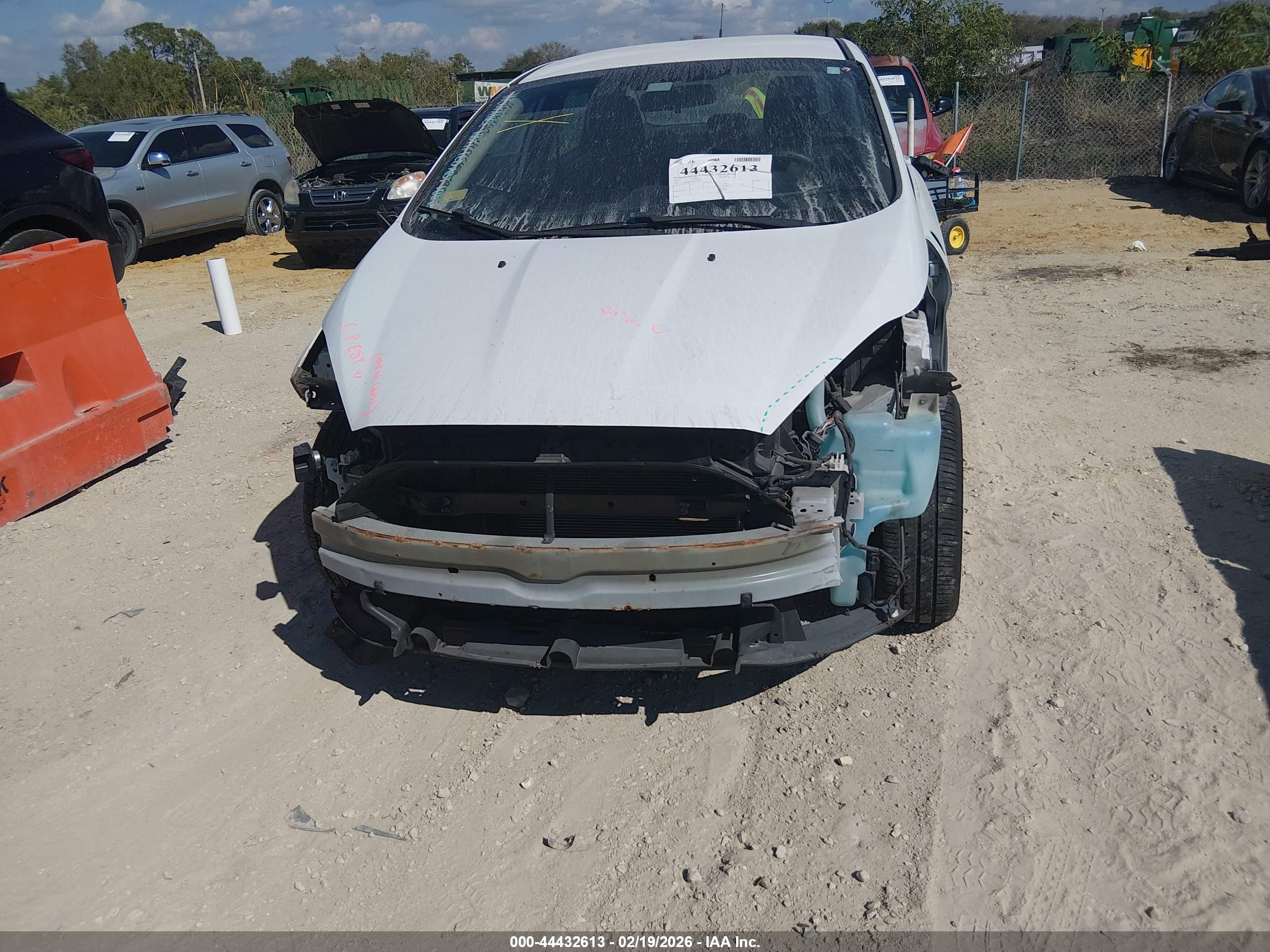 FORD FIESTA image 6