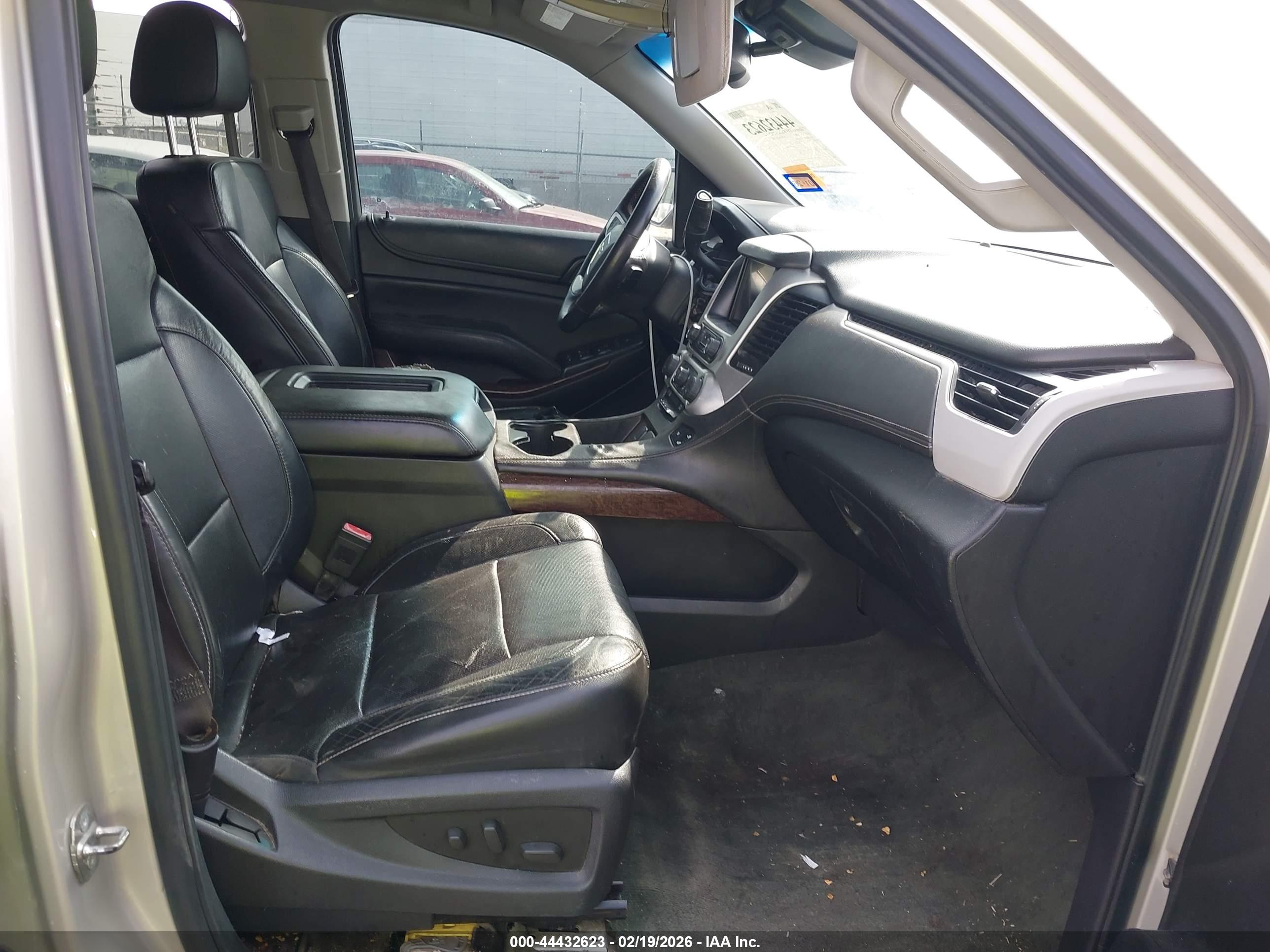 GMC YUKON image 5