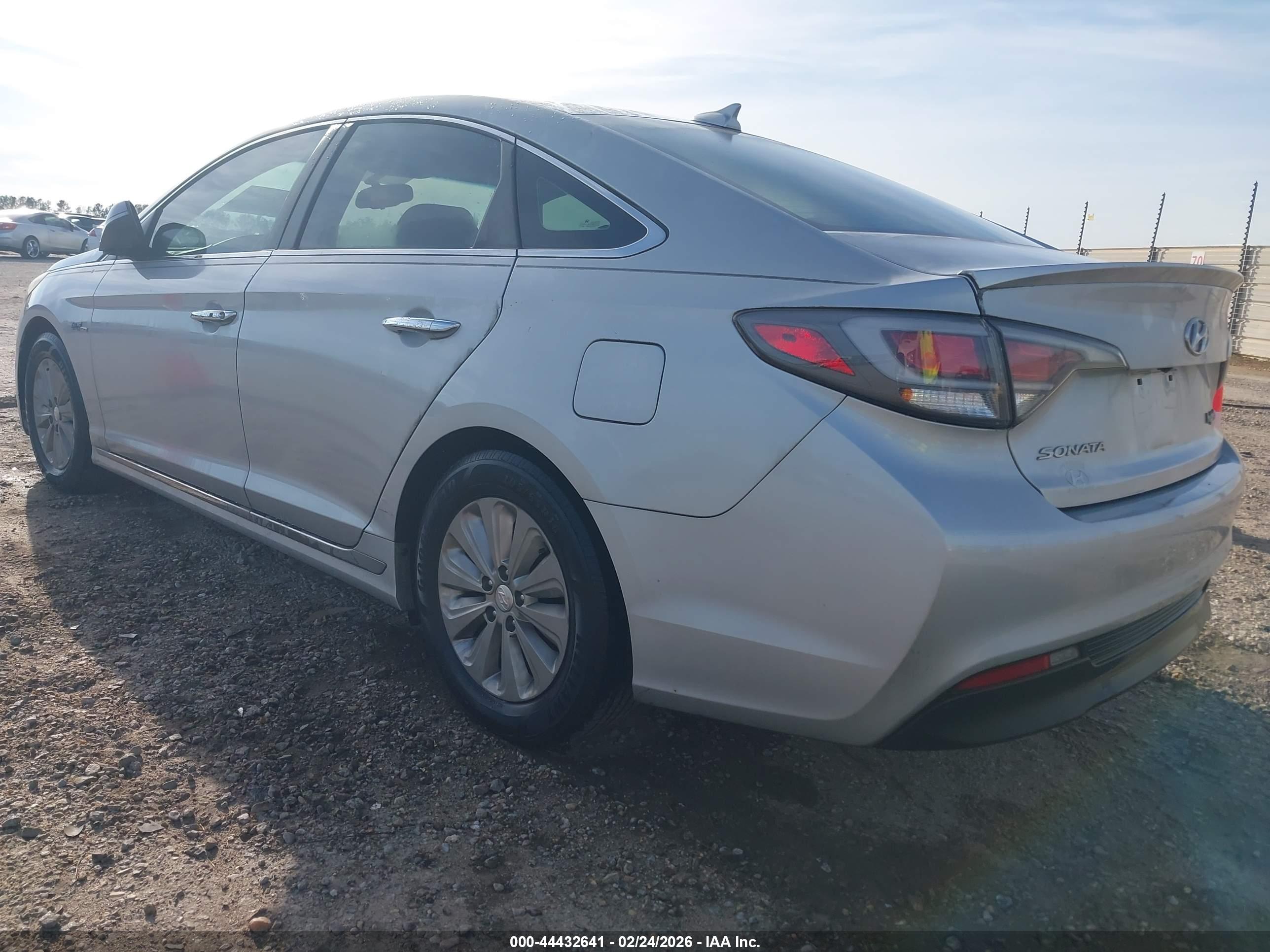 HYUNDAI SONATA image 3