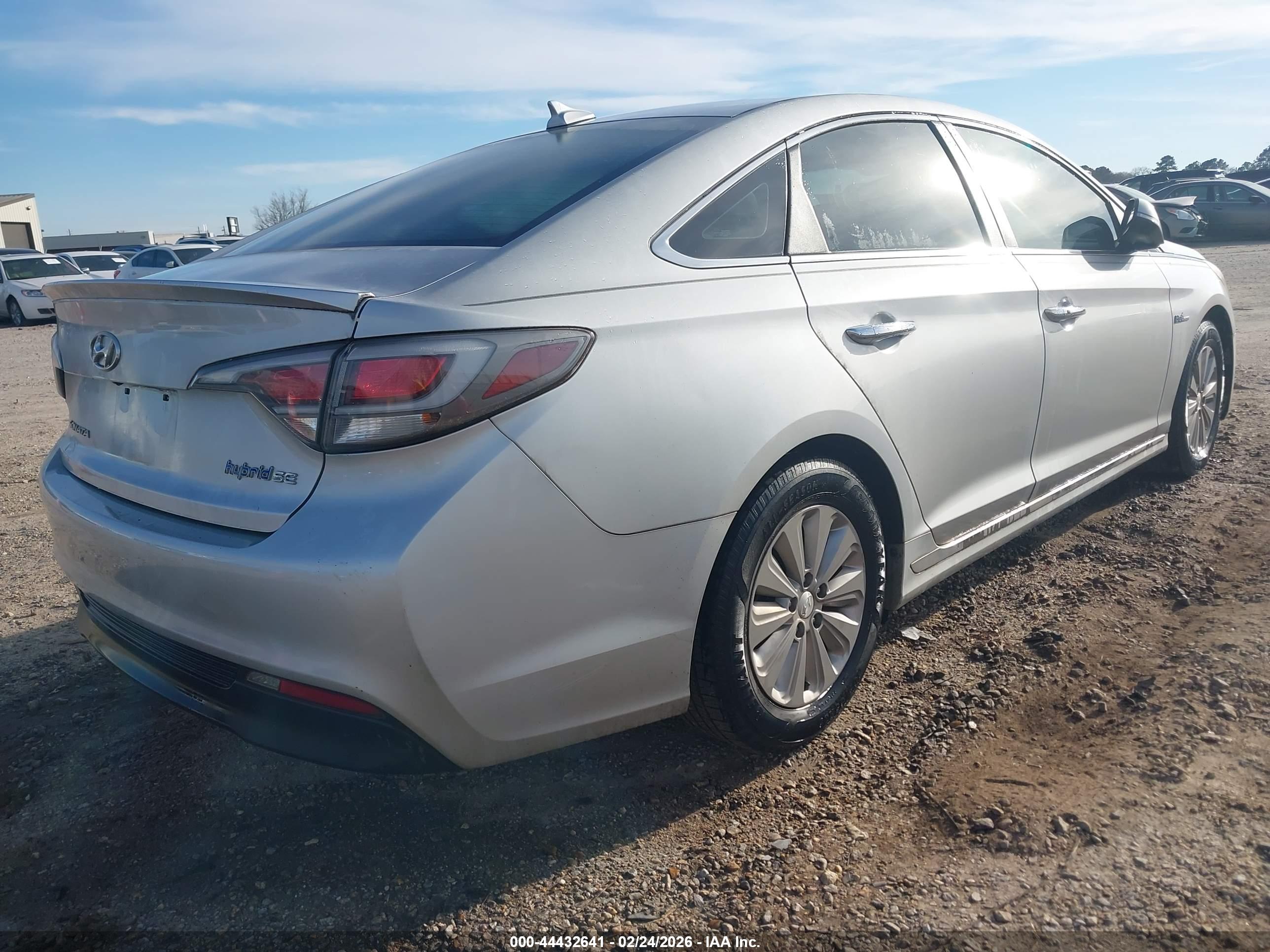 HYUNDAI SONATA image 4