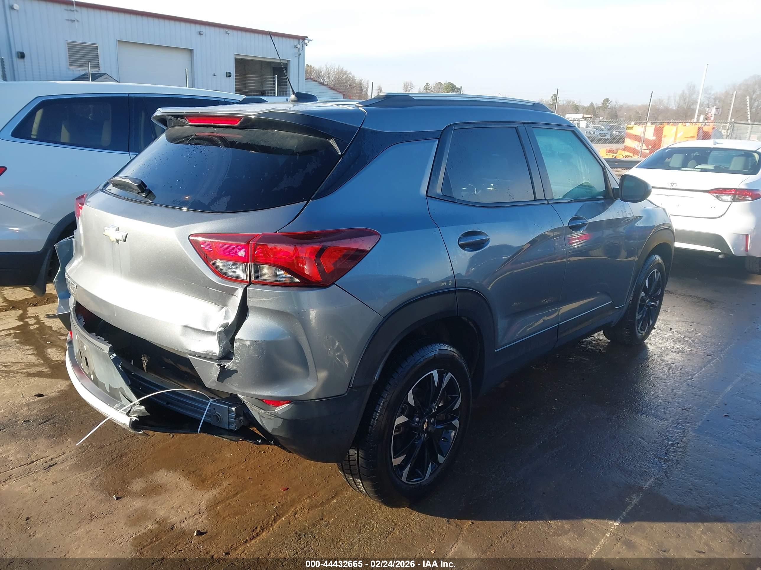 CHEVROLET TRAILBLAZER image 4