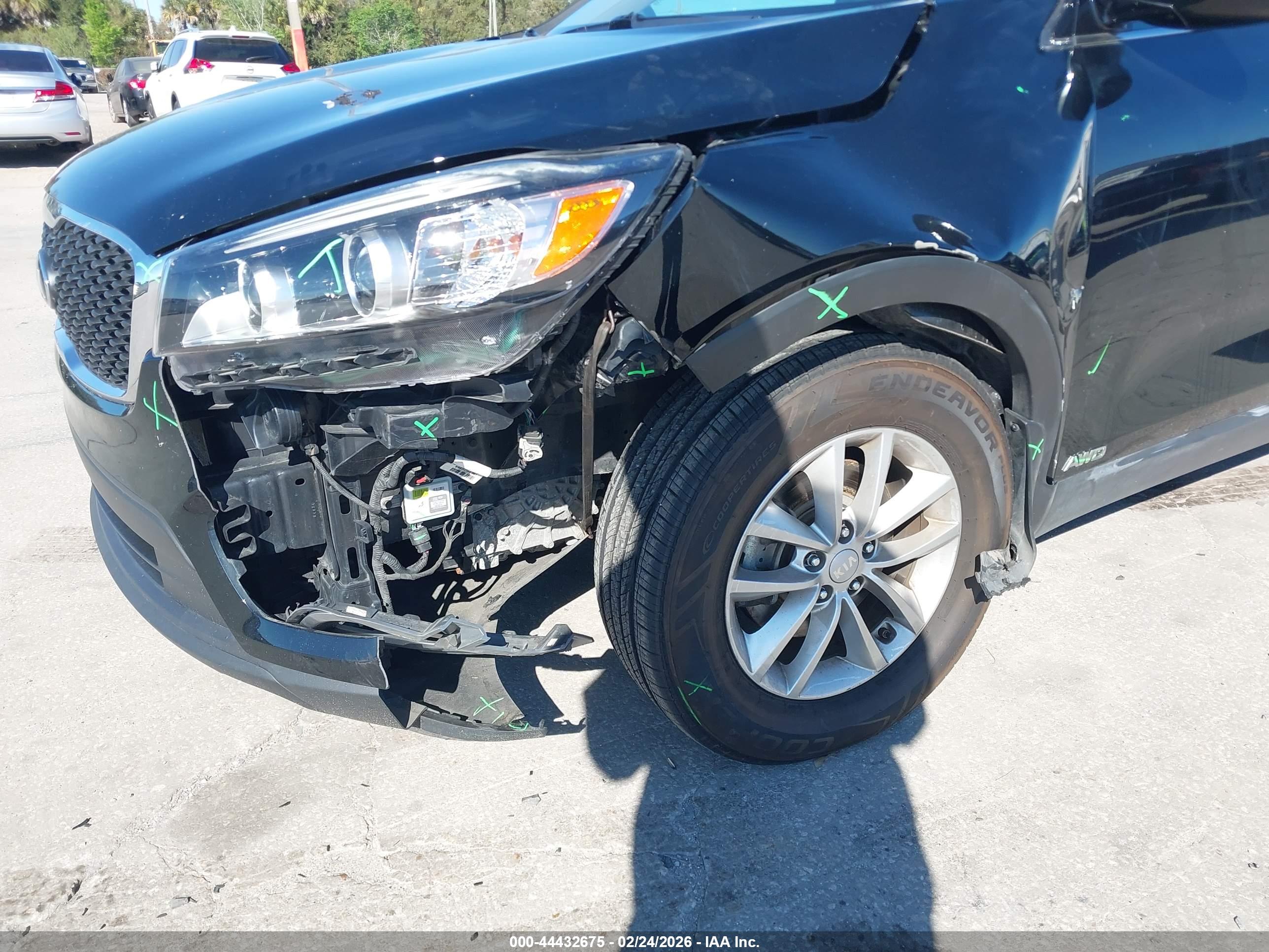 KIA SORENTO image 6