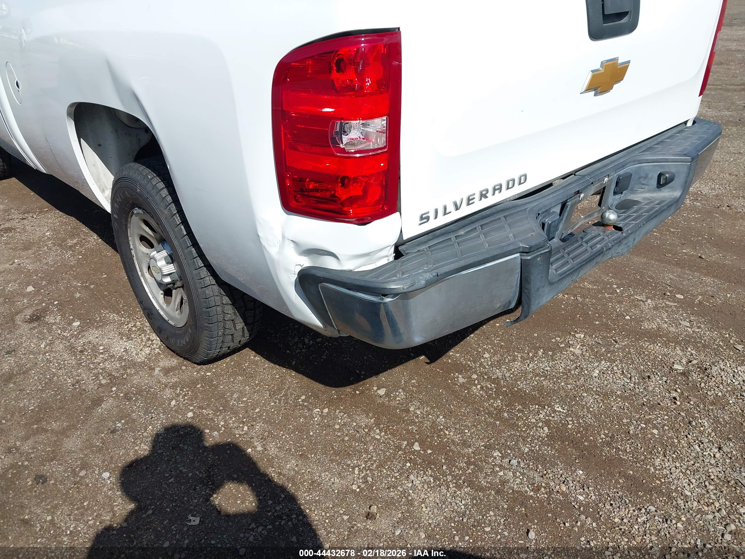 CHEVROLET SILVERADO image 6