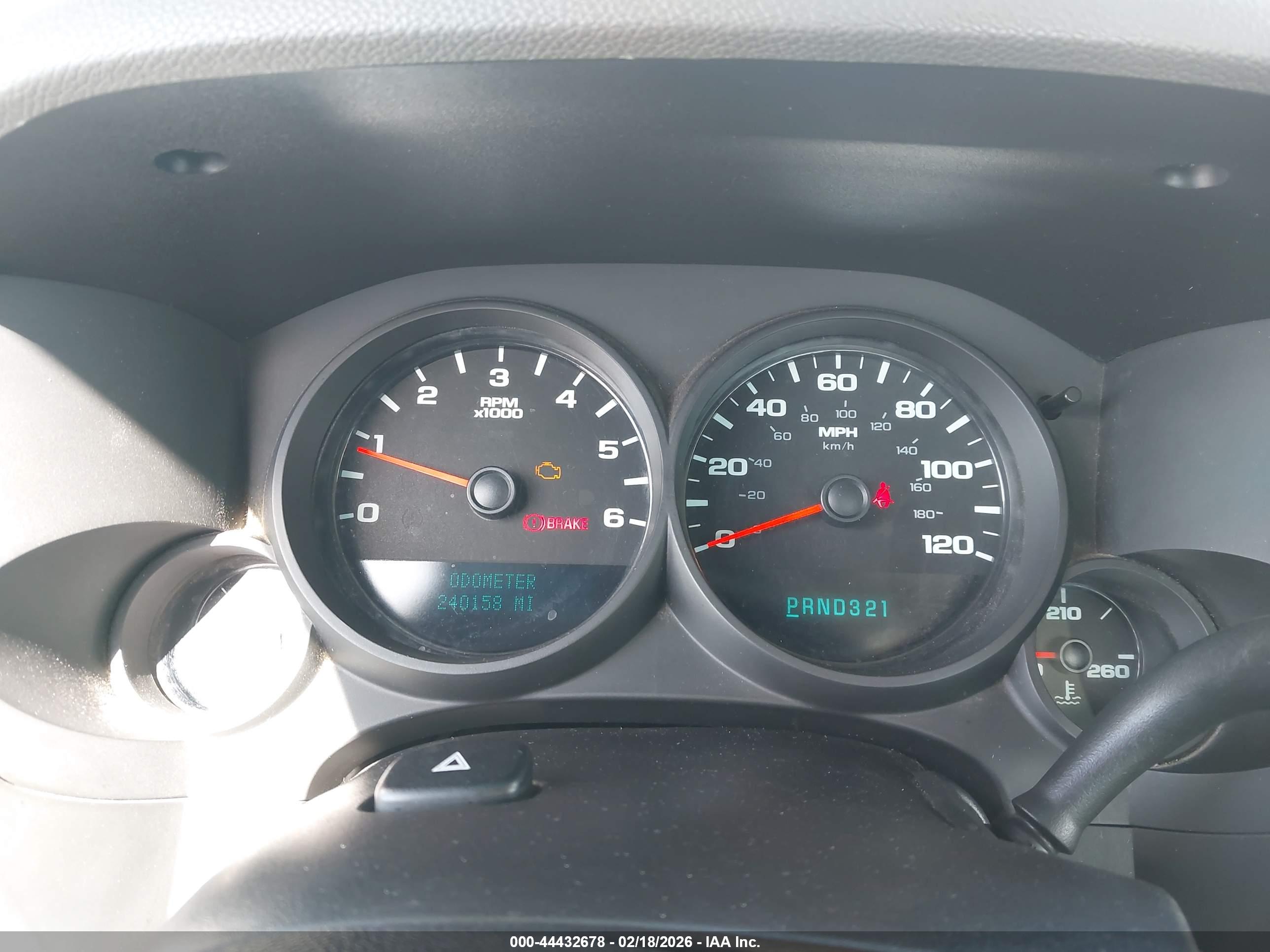 CHEVROLET SILVERADO image 7