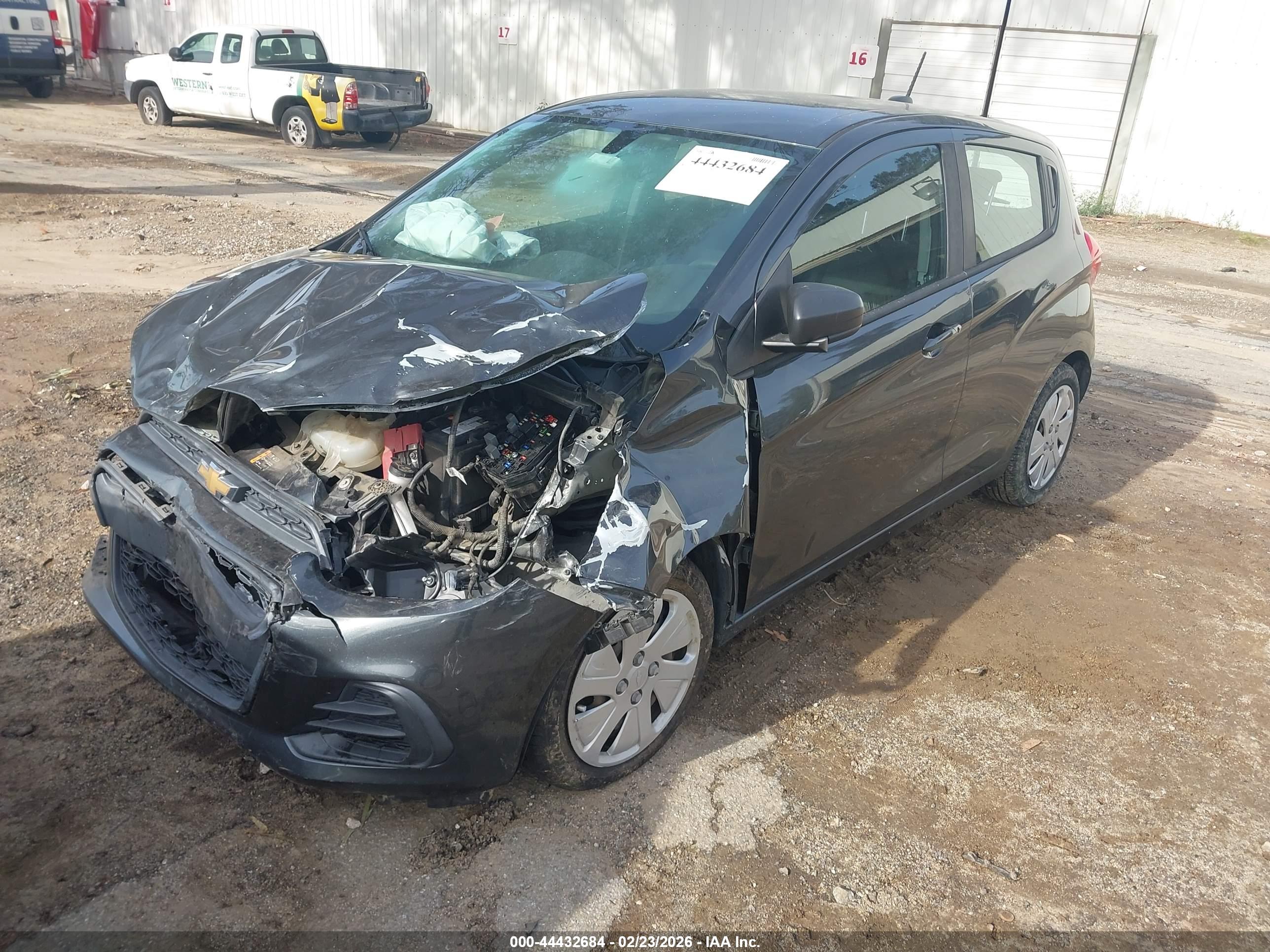 CHEVROLET SPARK image 2